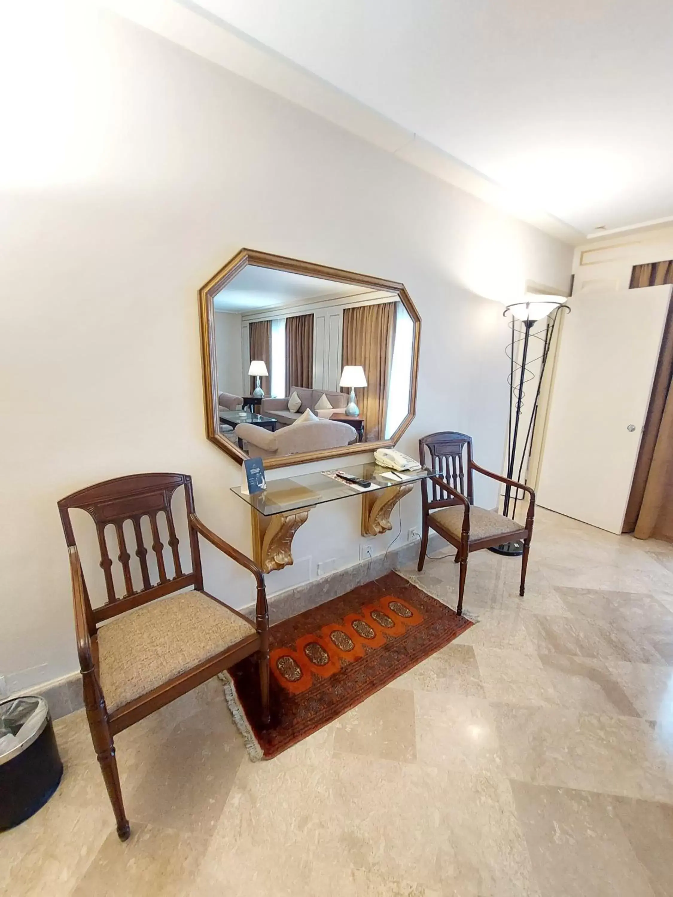 Living room, Seating Area in Pearl Continental Hotel, Rawalpindi