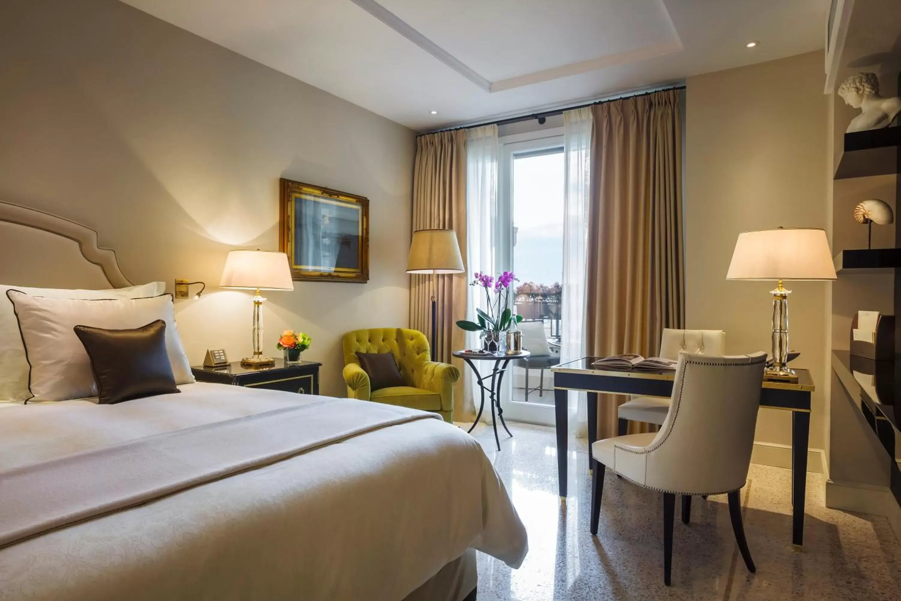 Executive Double Room in Palazzo Parigi Hotel & Grand Spa - LHW