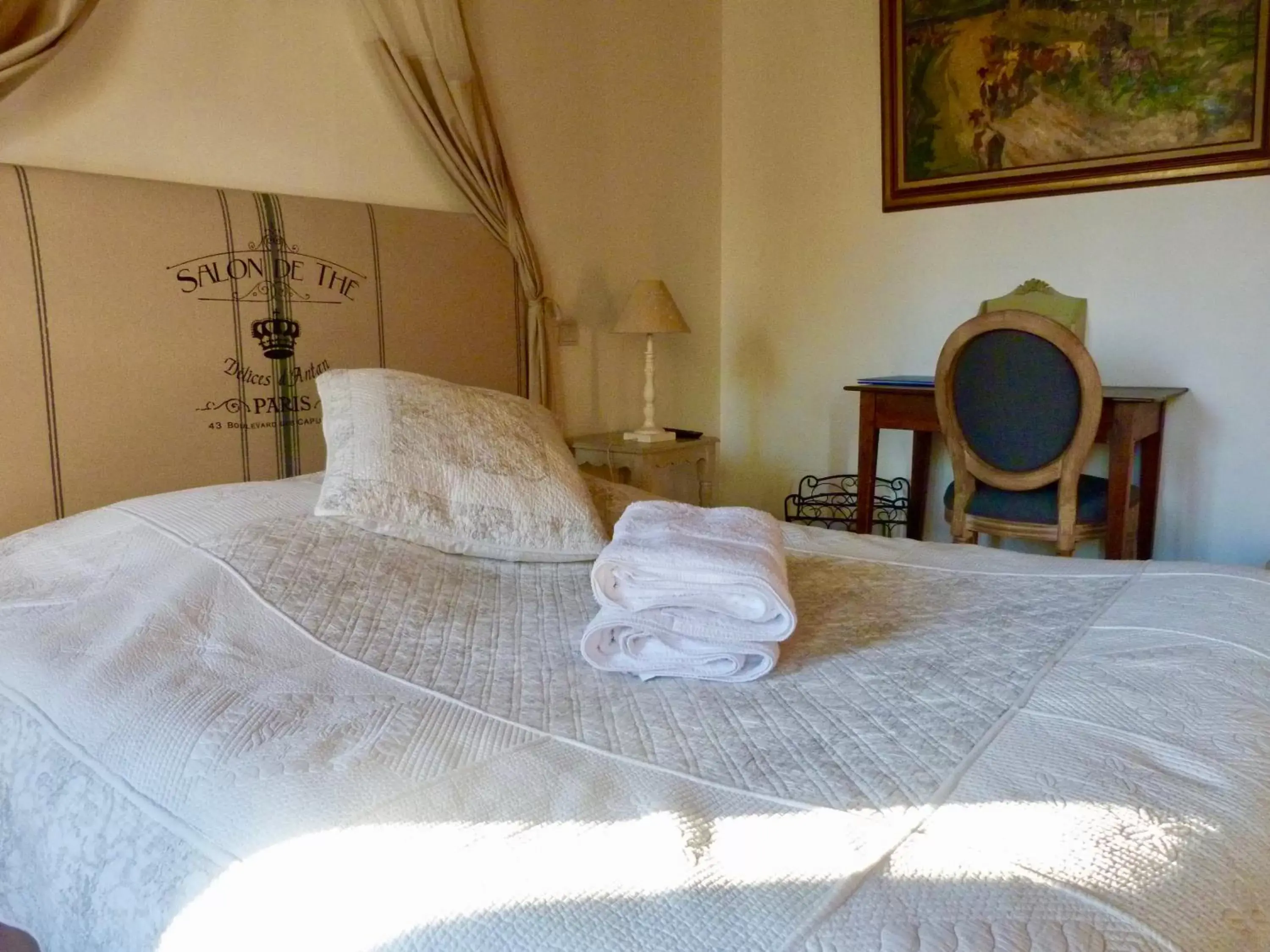 Bed in Domaine du Manoir