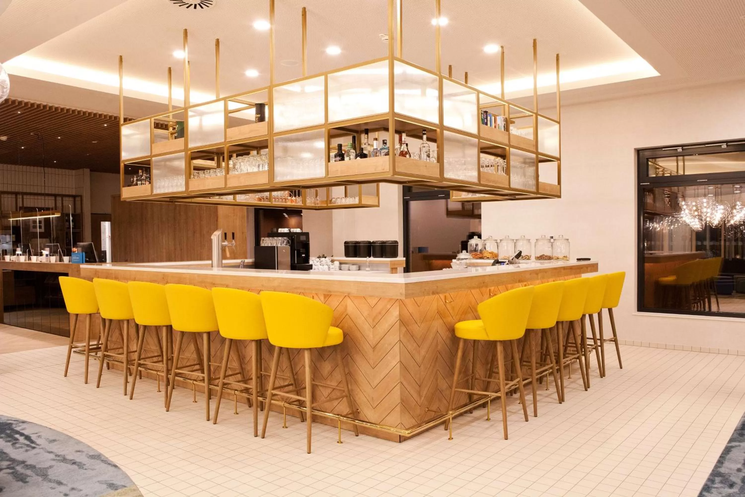 Lounge or bar in Hilton Garden Inn Munich Messe