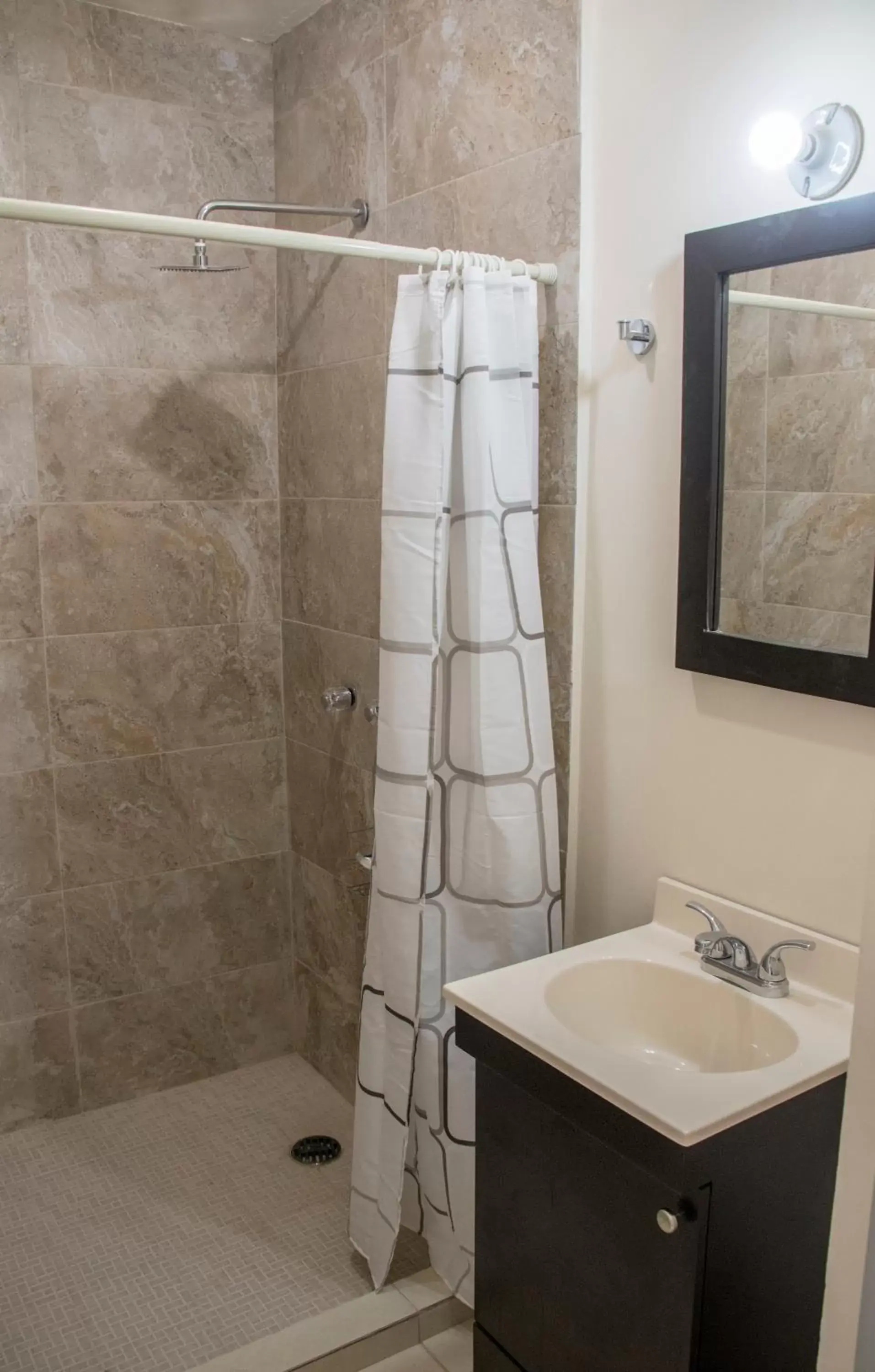 Bathroom in Hotel Nápoles