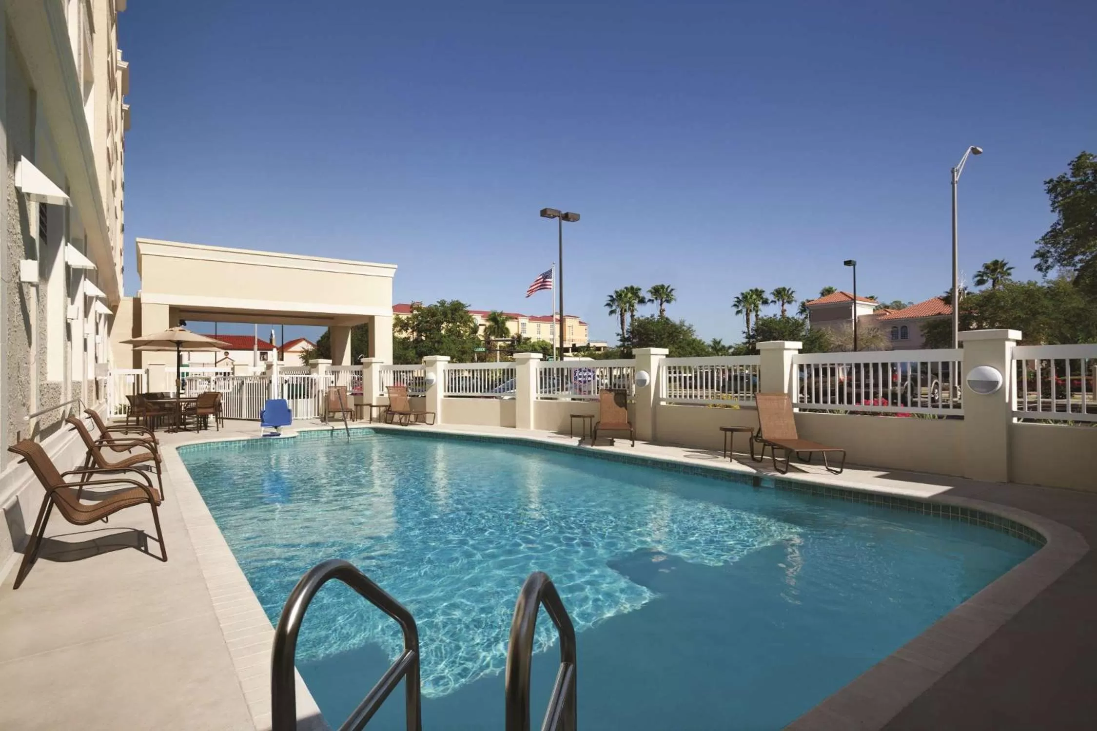 Pool view in Hampton Inn & Suites Bradenton