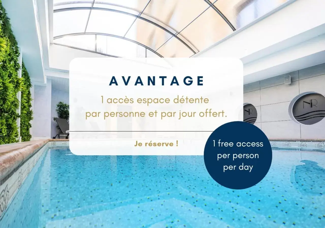 Swimming pool in Hotel Nice Riviera