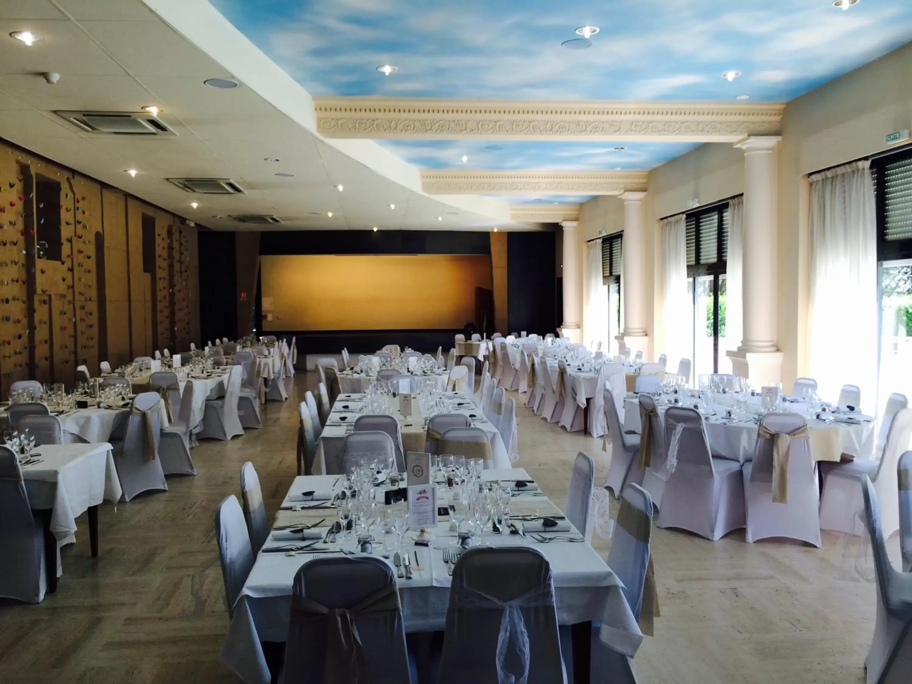Banquet/Function facilities, Banquet Facilities in authentic by balladins – Rodez / Le Ségala
