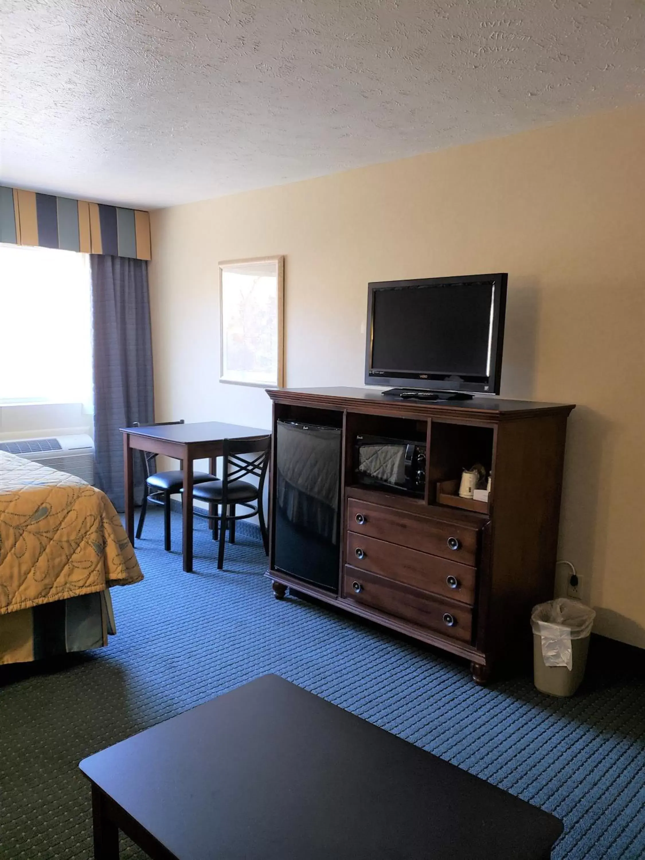 TV/Entertainment Center in The Boardwalk Inn