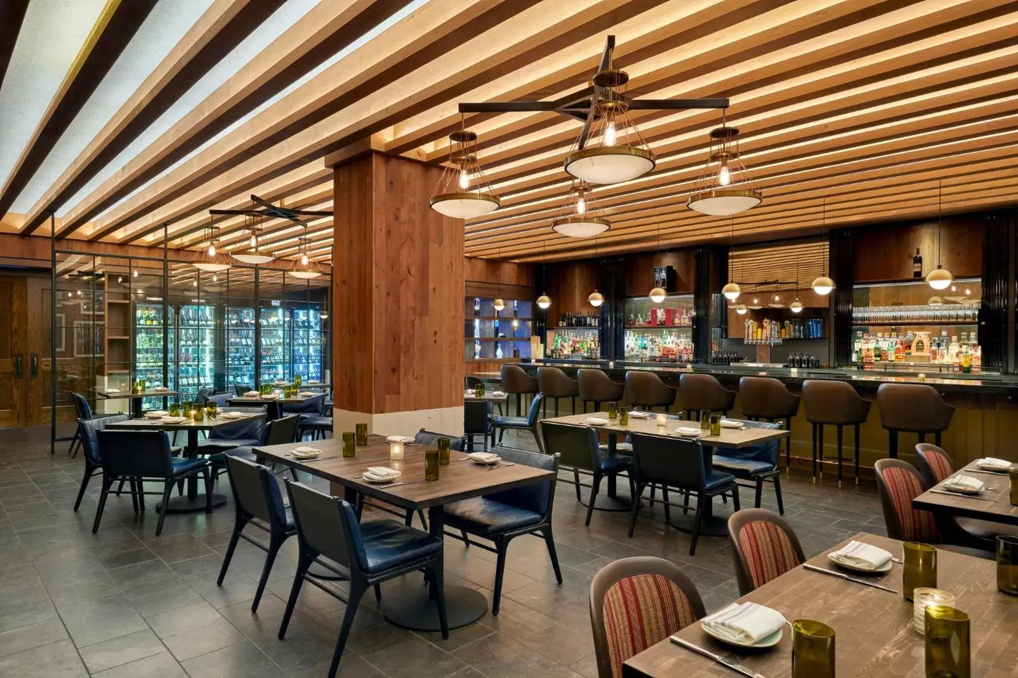 Restaurant/places to eat in Loews Chicago Hotel Restaurant/places to eat in Loews Chicago Hotel