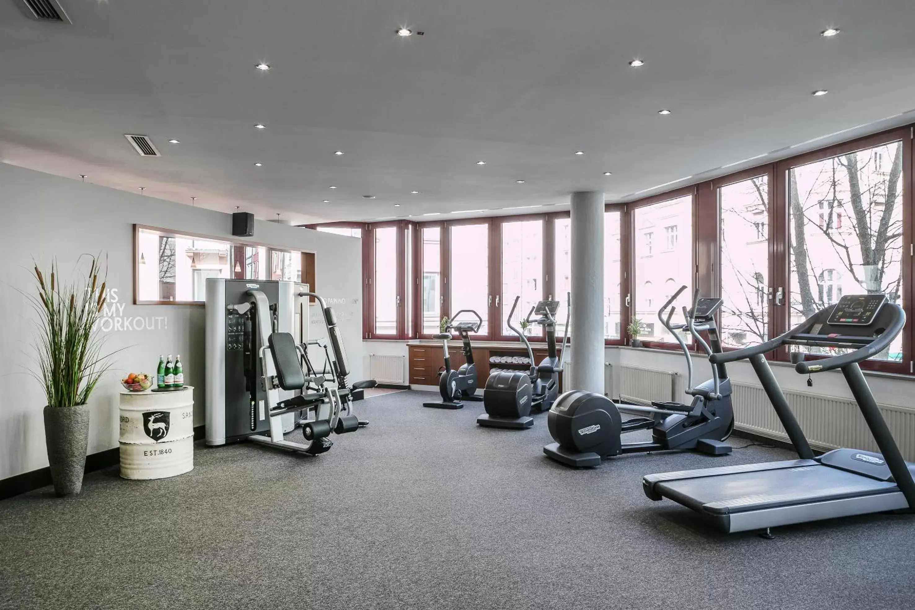 View (from property/room), Fitness Center/Facilities in Hotel München City Center affiliated by Meliá