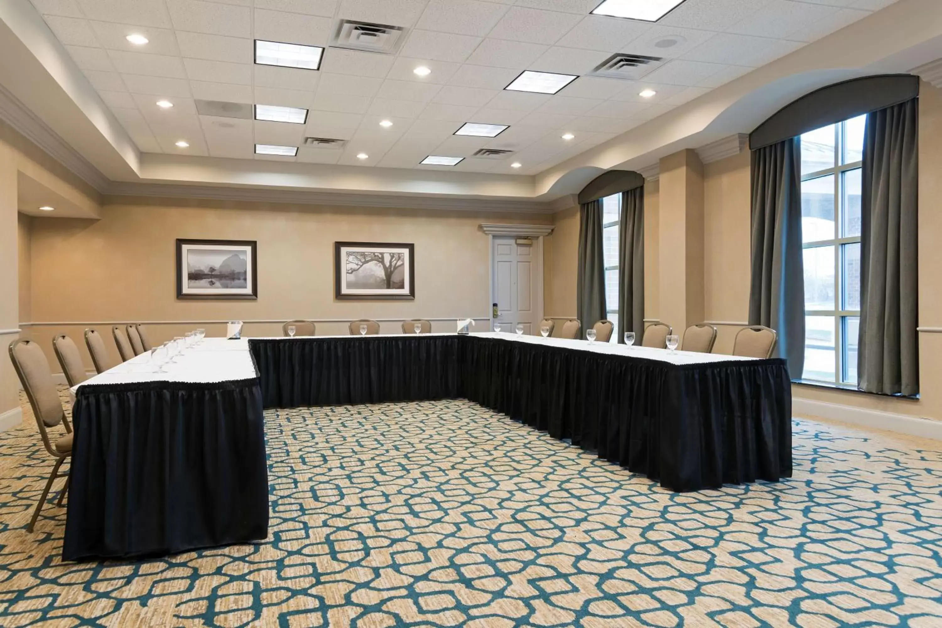 Meeting/conference room in Doubletree by Hilton Pleasant Prairie Kenosha, WI