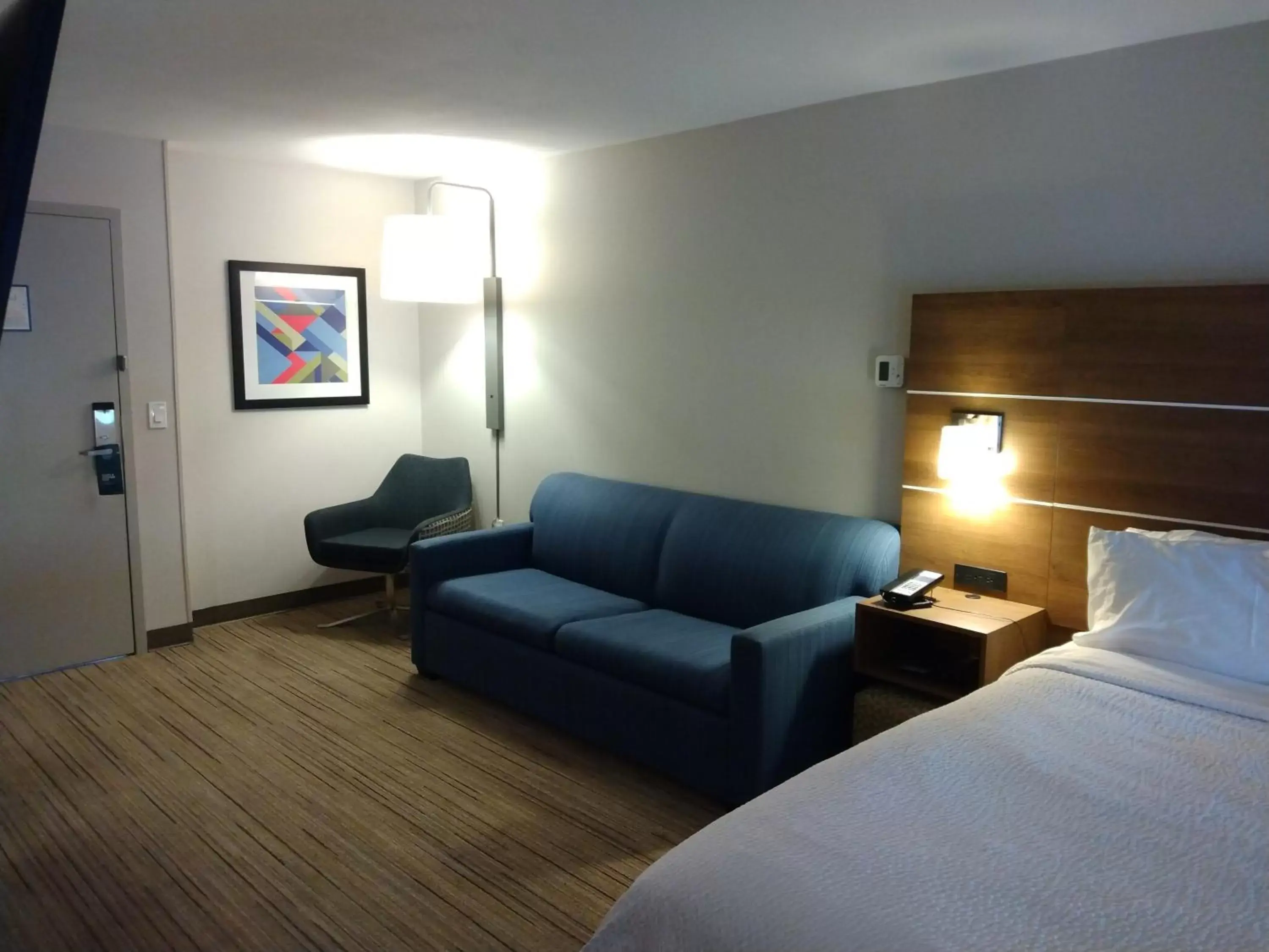 Photo of the whole room, Seating Area in Holiday Inn Express Hotel & Suites Albuquerque Midtown, an IHG Hotel