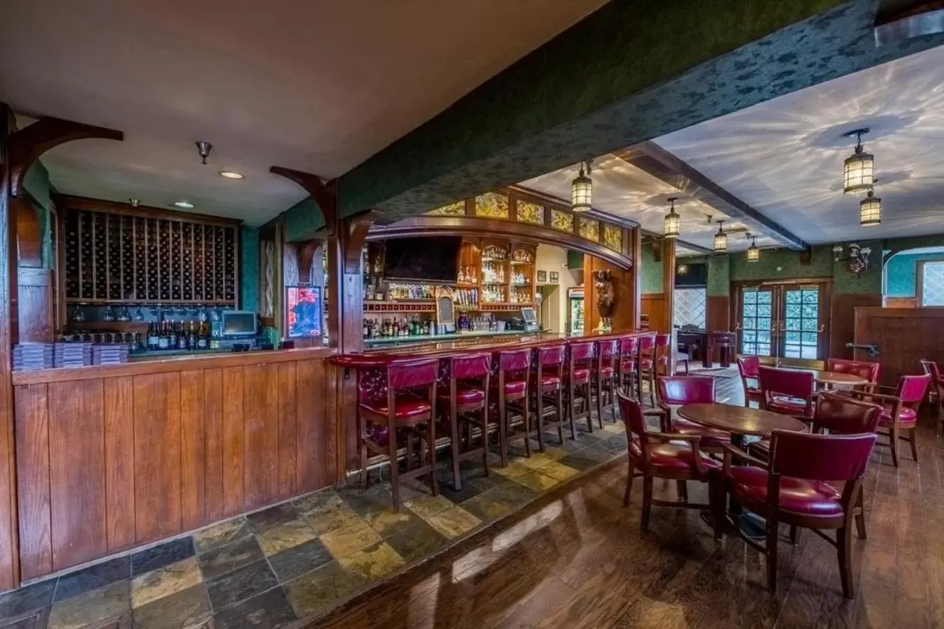 Restaurant/places to eat, Lounge/Bar in Historic Santa Maria Inn