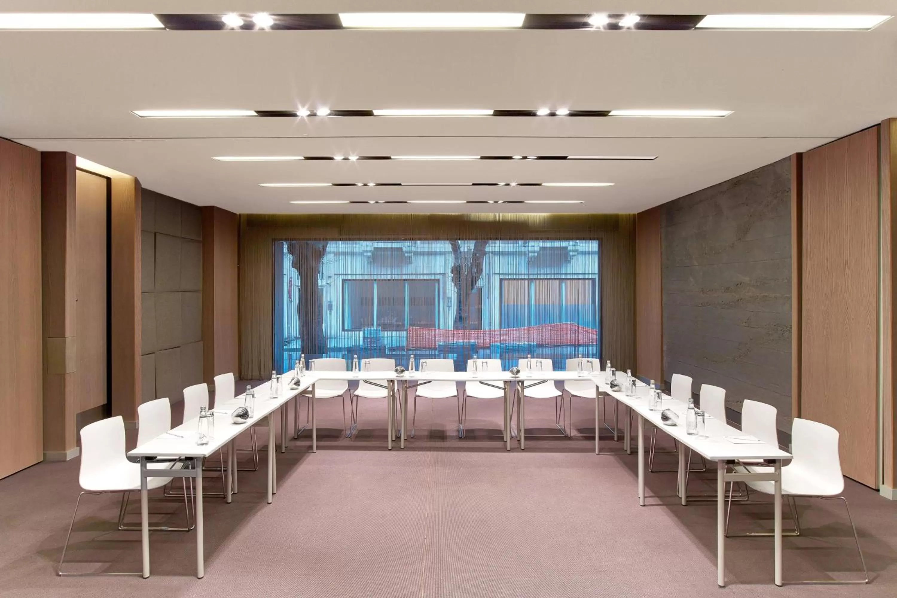Meeting/conference room in W Istanbul