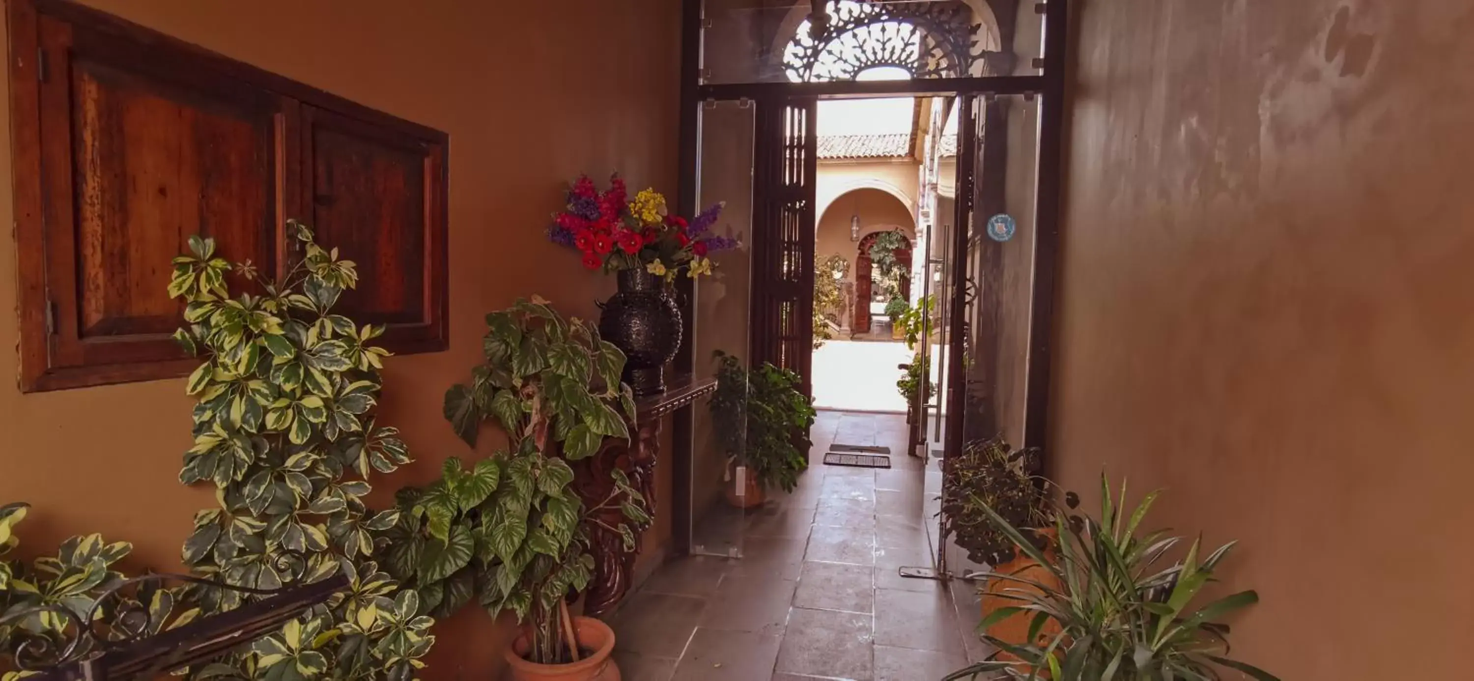 Facade/entrance in Mansion de los Sueños