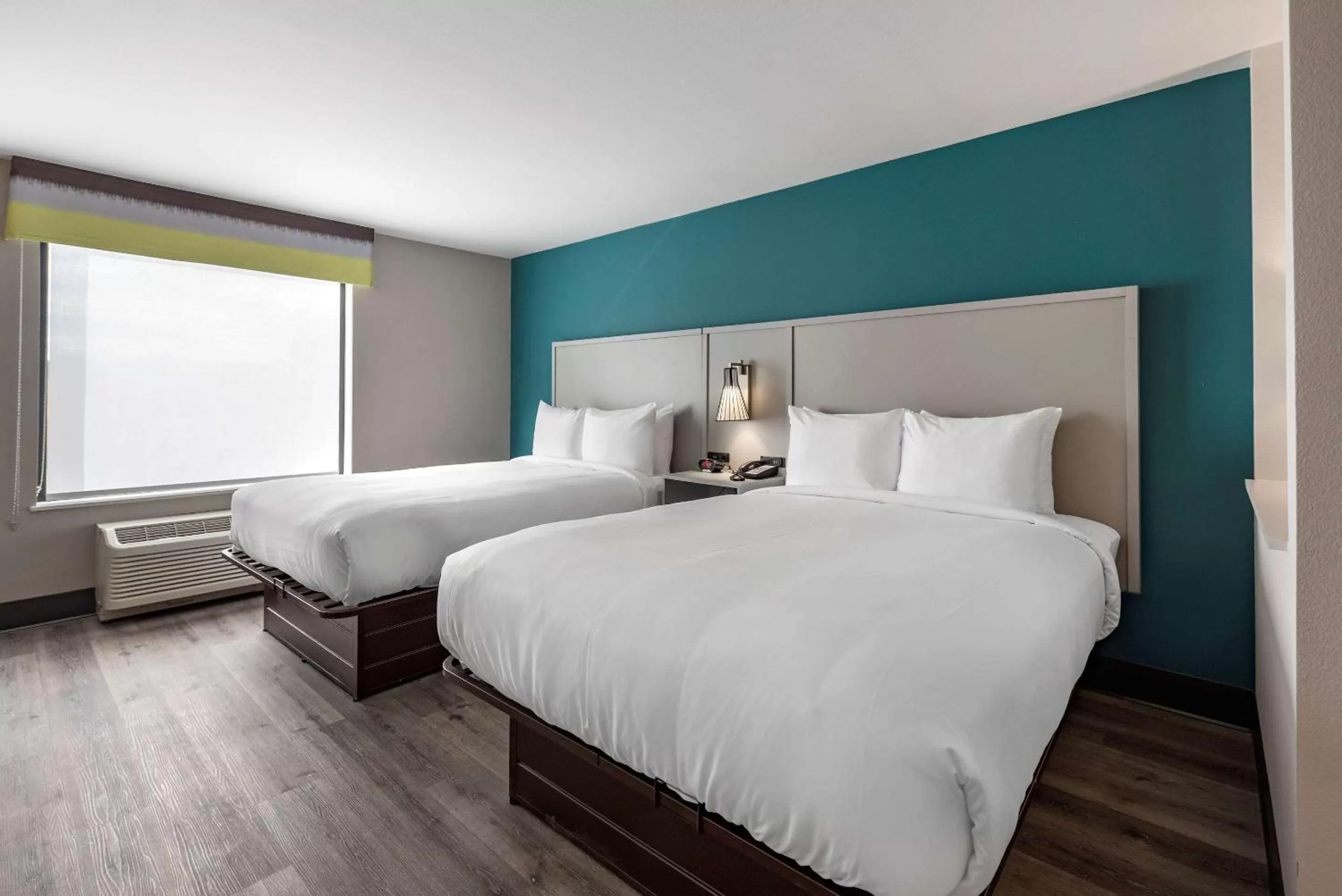 Bedroom, Bed in Comfort Suites Colorado Springs East - Medical Center Area