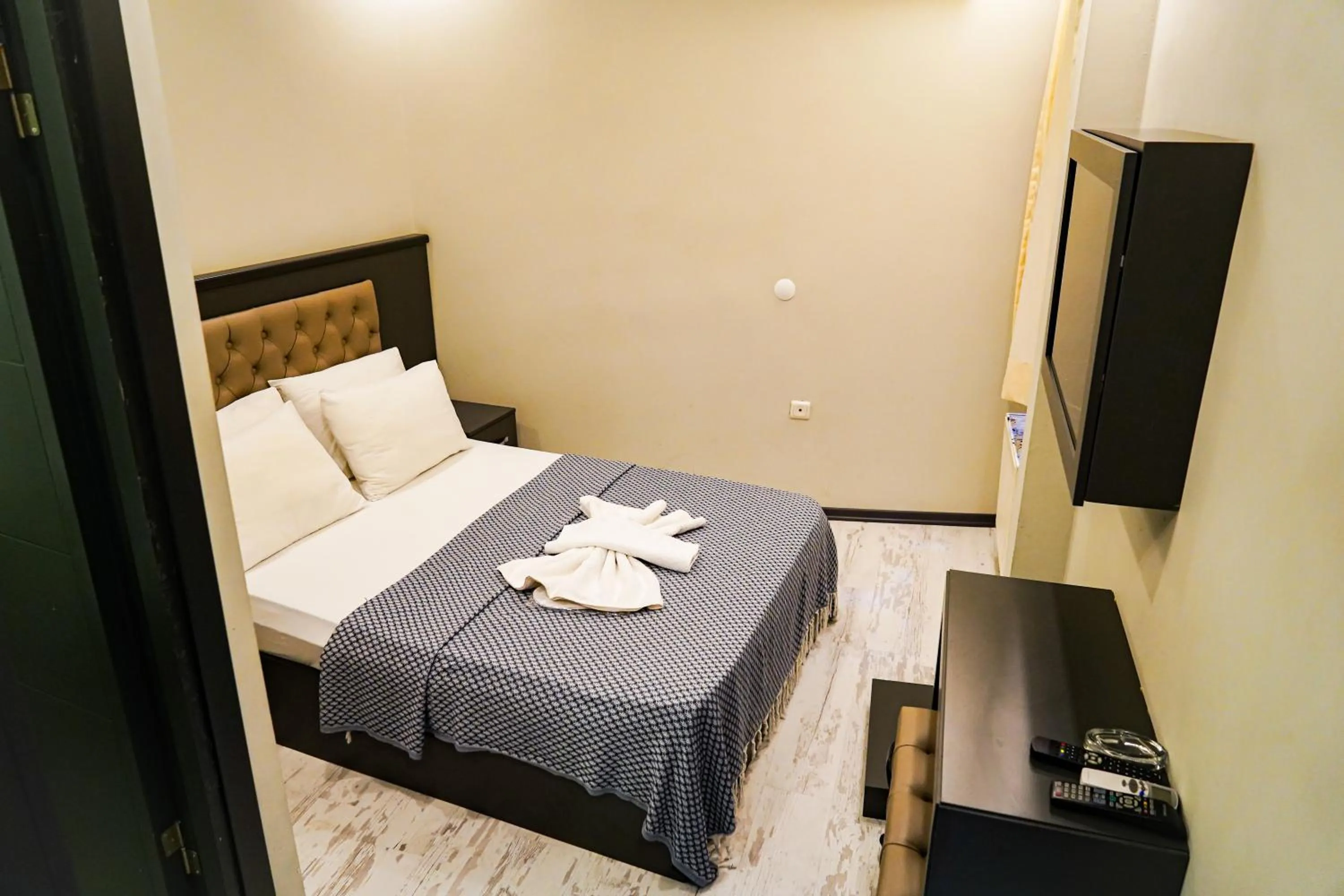 Photo of the whole room, Bed in Paradise Hotel