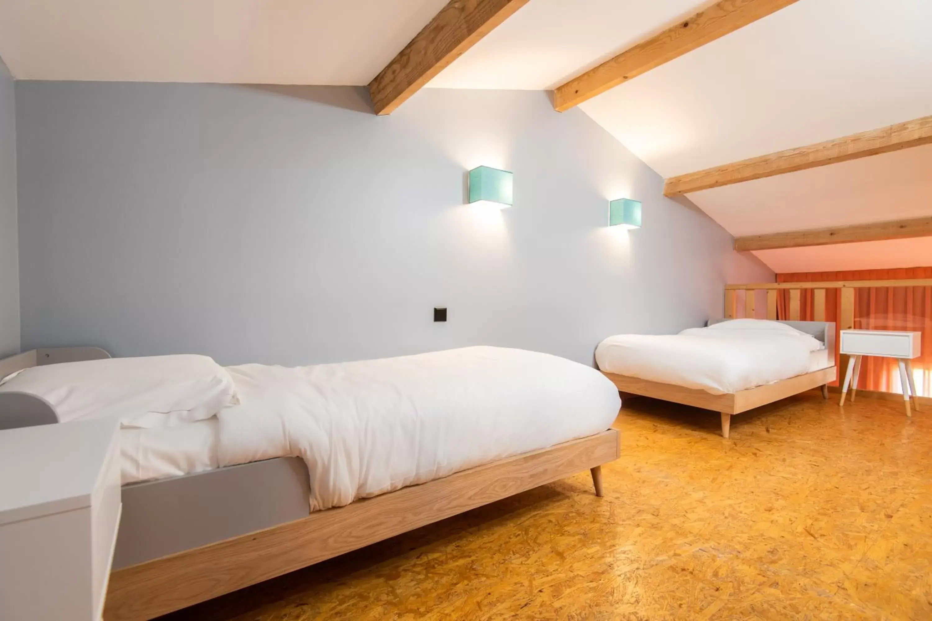Bedroom, Bed in Hôtel Montmorency & Spa