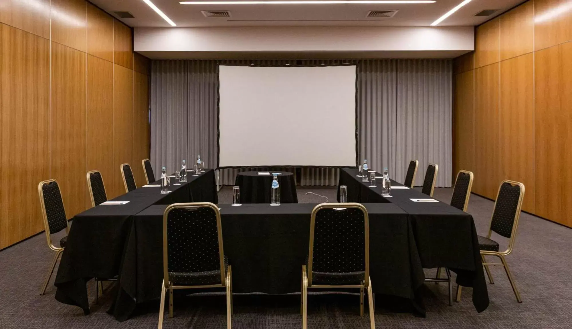 Meeting/conference room in NH Coimbra Dona Ines