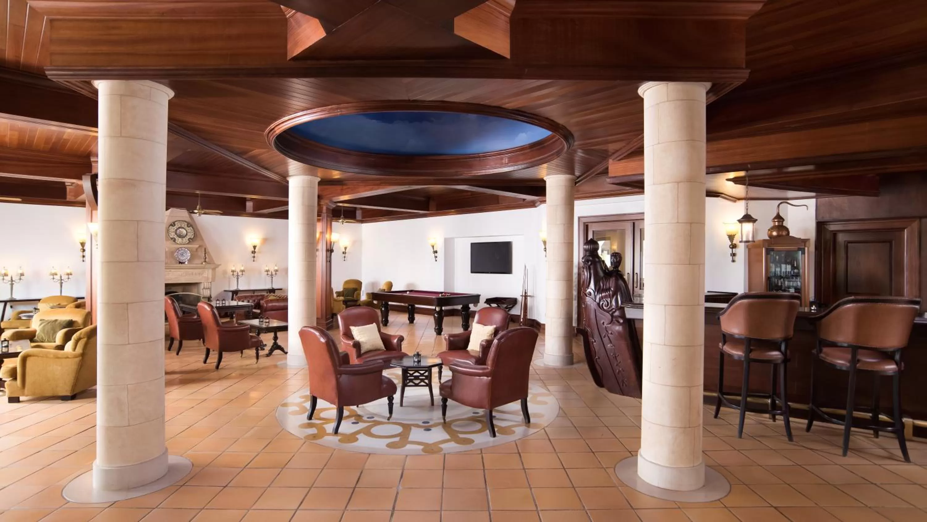 Restaurant/places to eat in Pine Cliffs Gardens