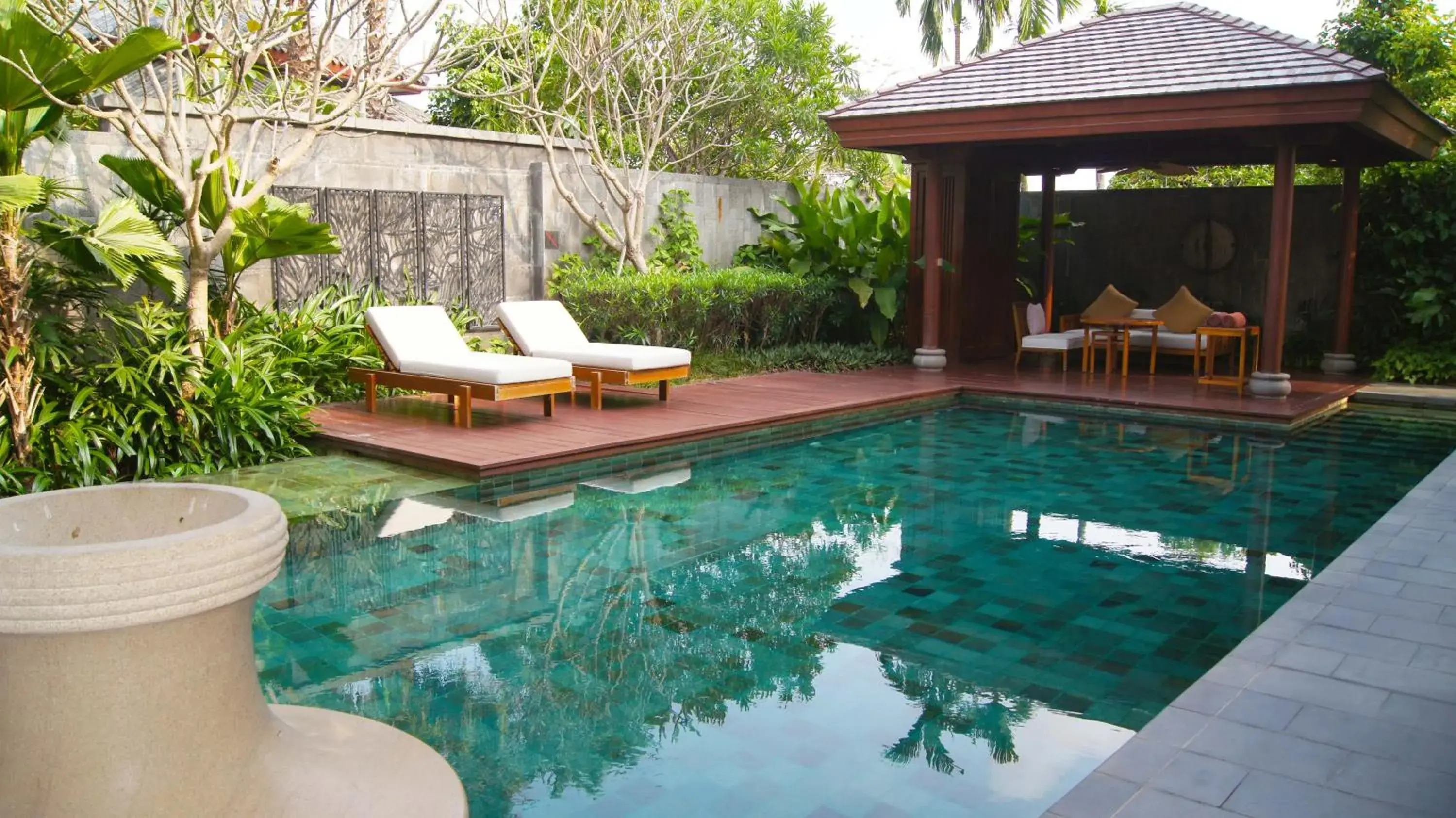 Solarium, Swimming Pool in LUHUITOU Sanya Resort