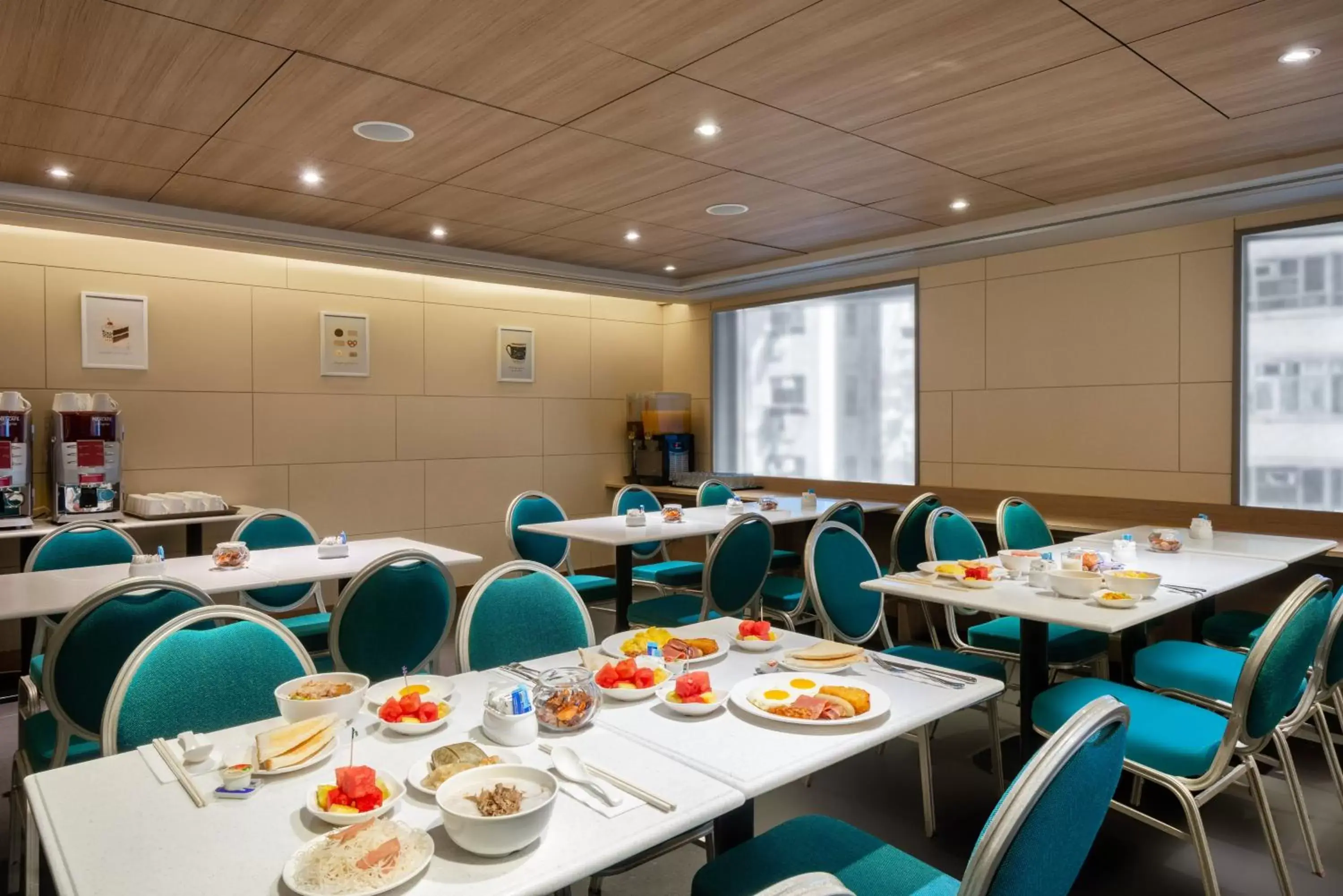 Breakfast, Restaurant/Places to Eat in Holiday Inn Express Hong Kong Mongkok, an IHG Hotel