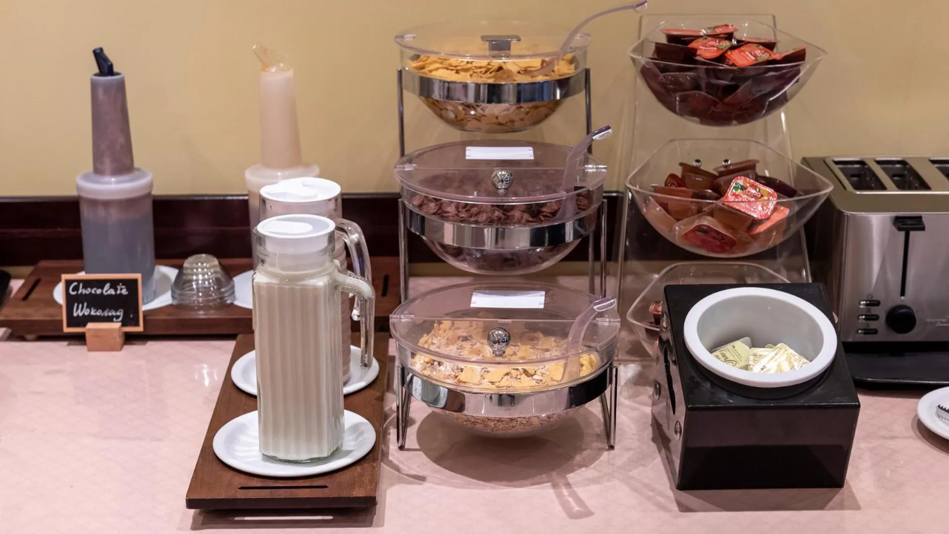 Breakfast in Marine Congo Hotel