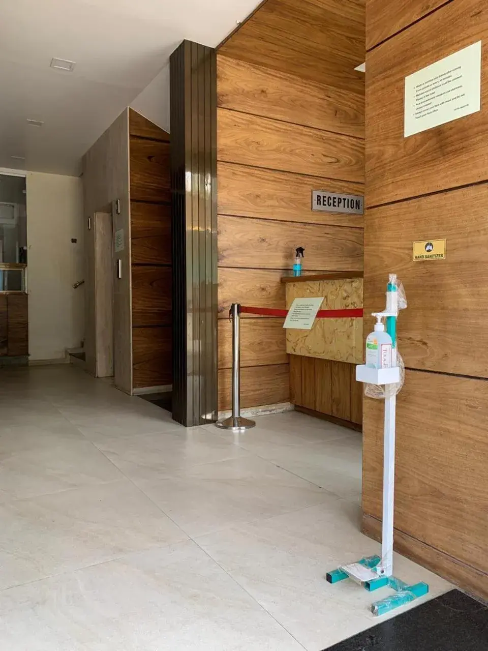 Lobby or reception in Hotel Madhuri Executive