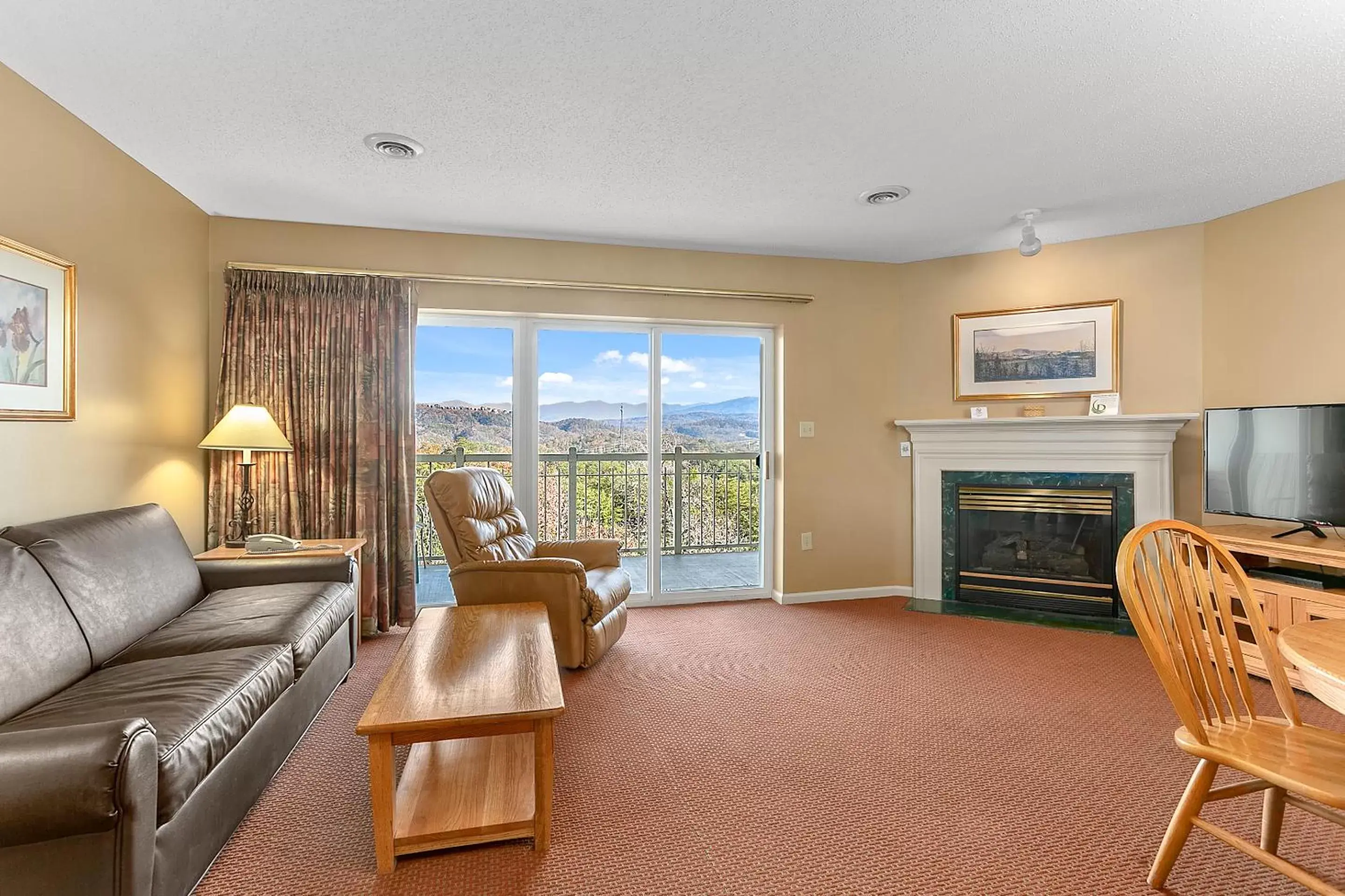 Living room, Seating Area in Sunrise Ridge Resort