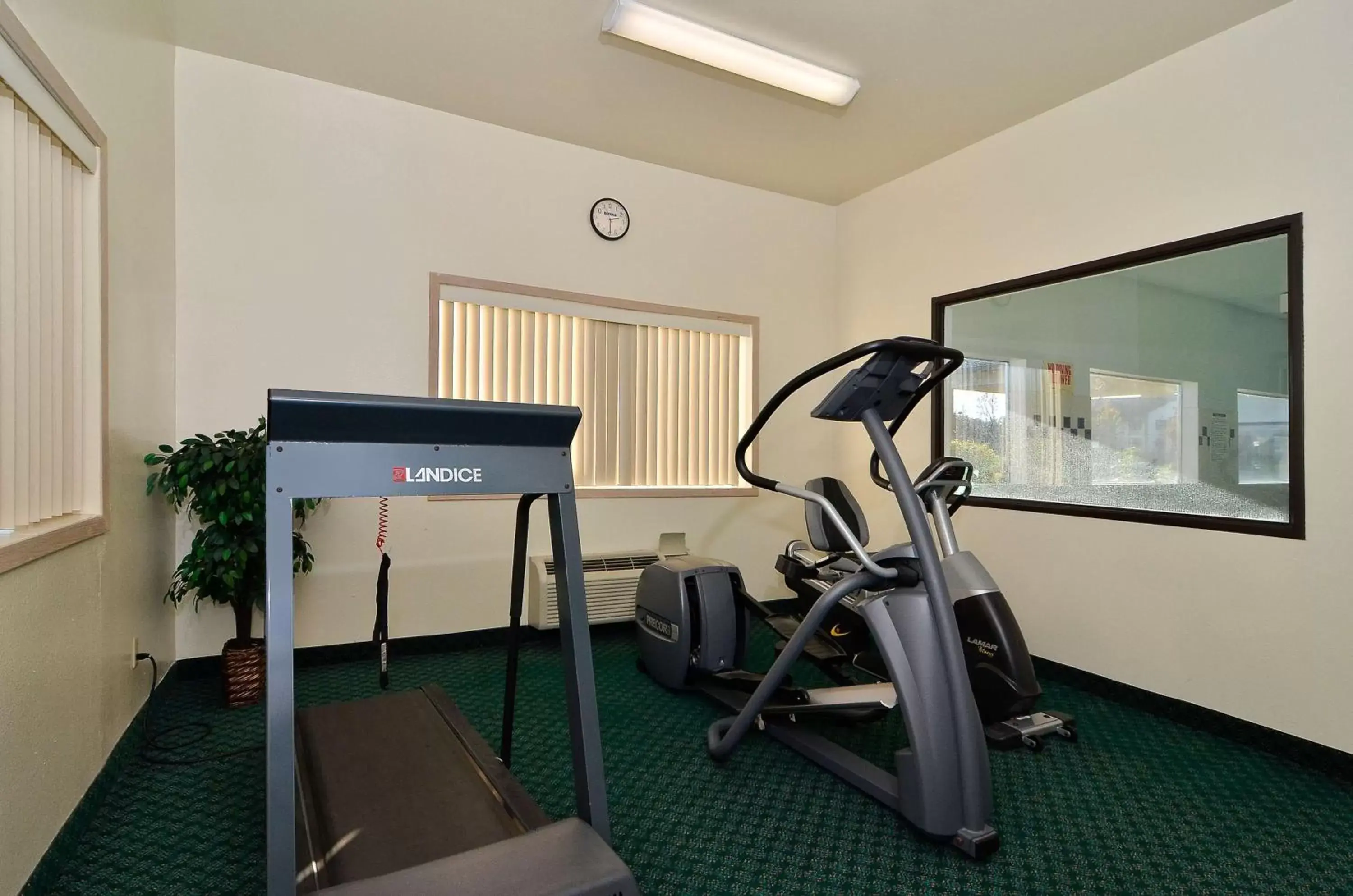 Fitness centre/facilities, Fitness Center/Facilities in Best Western Inn of Vancouver