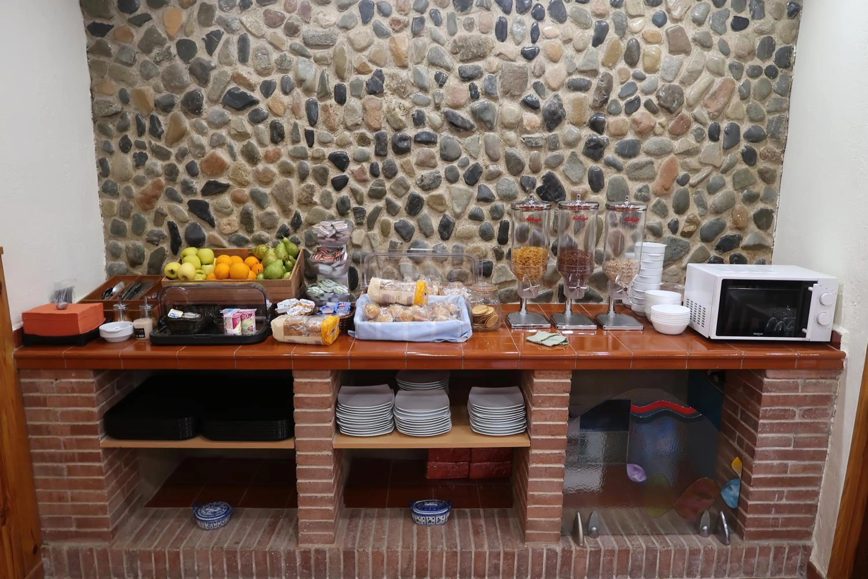 Food and drinks in El Camí Hotel