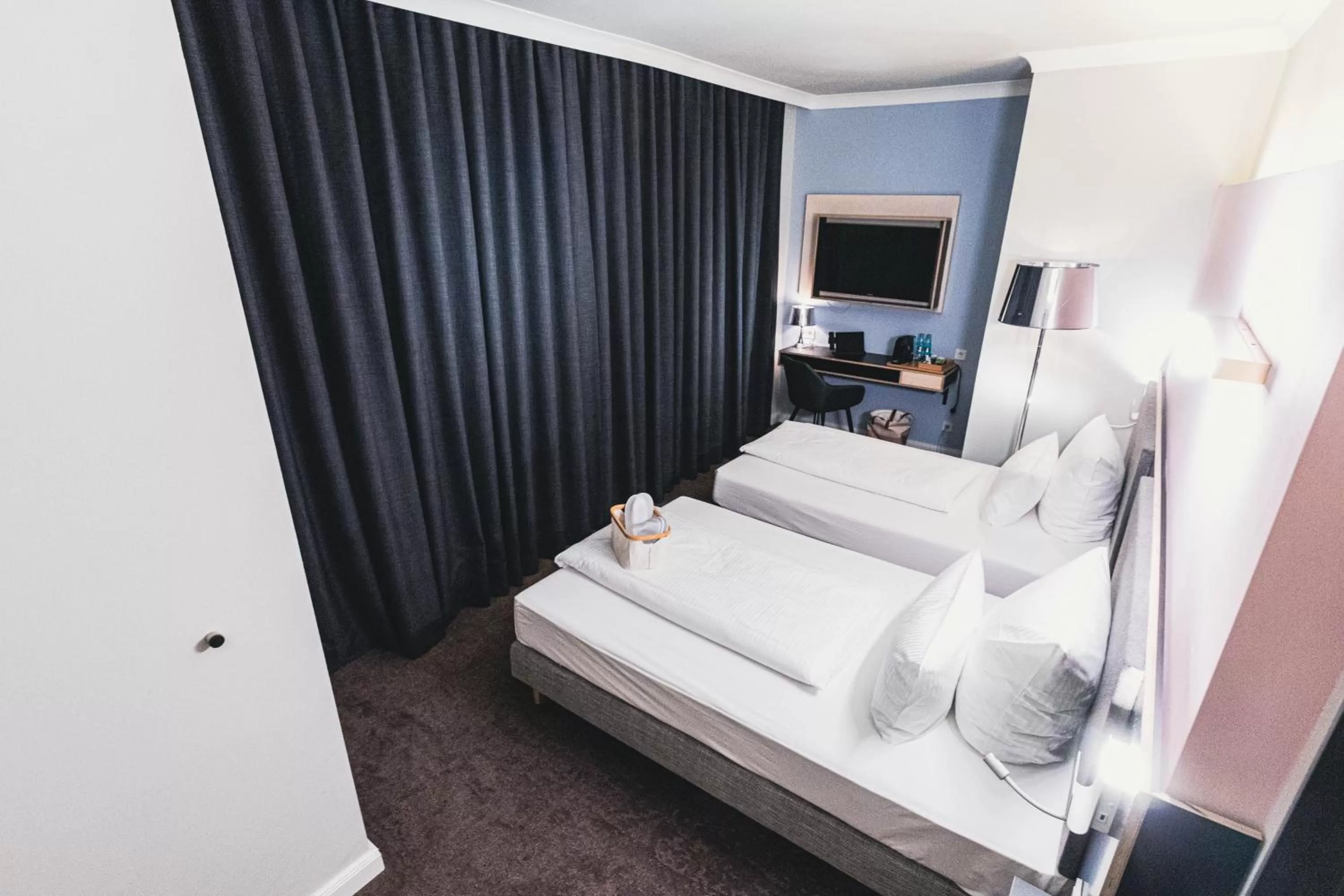 Photo of the whole room, Bed in MountainPark | Event- und Tagungshotel