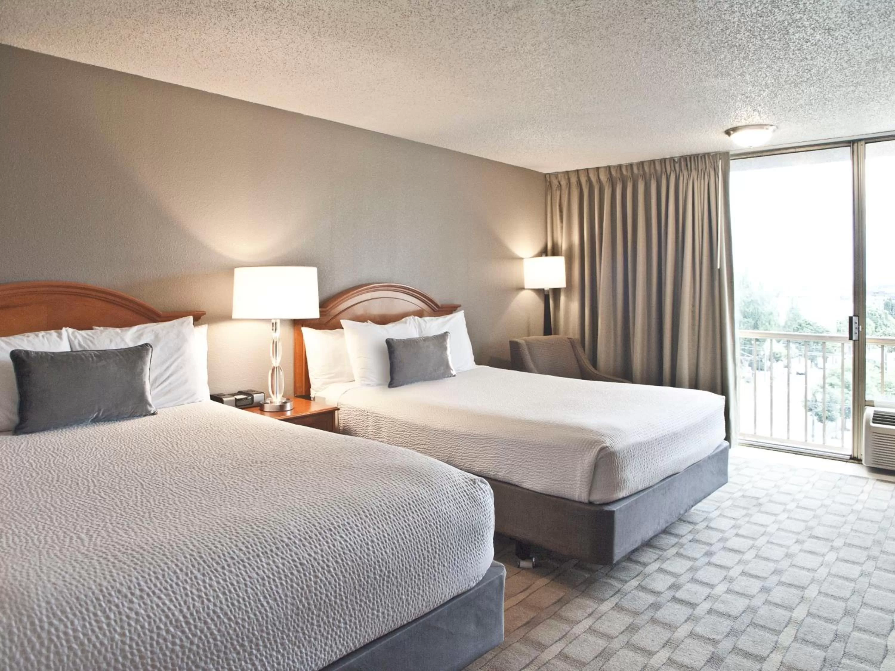 Bed in Inn at the Convention Center