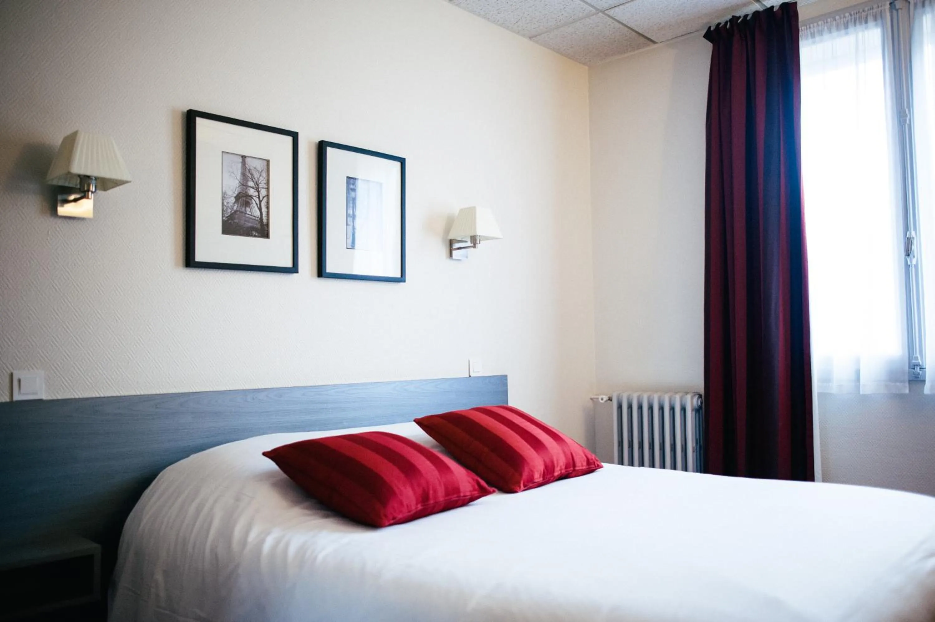 Bed in Hôtel Carmin