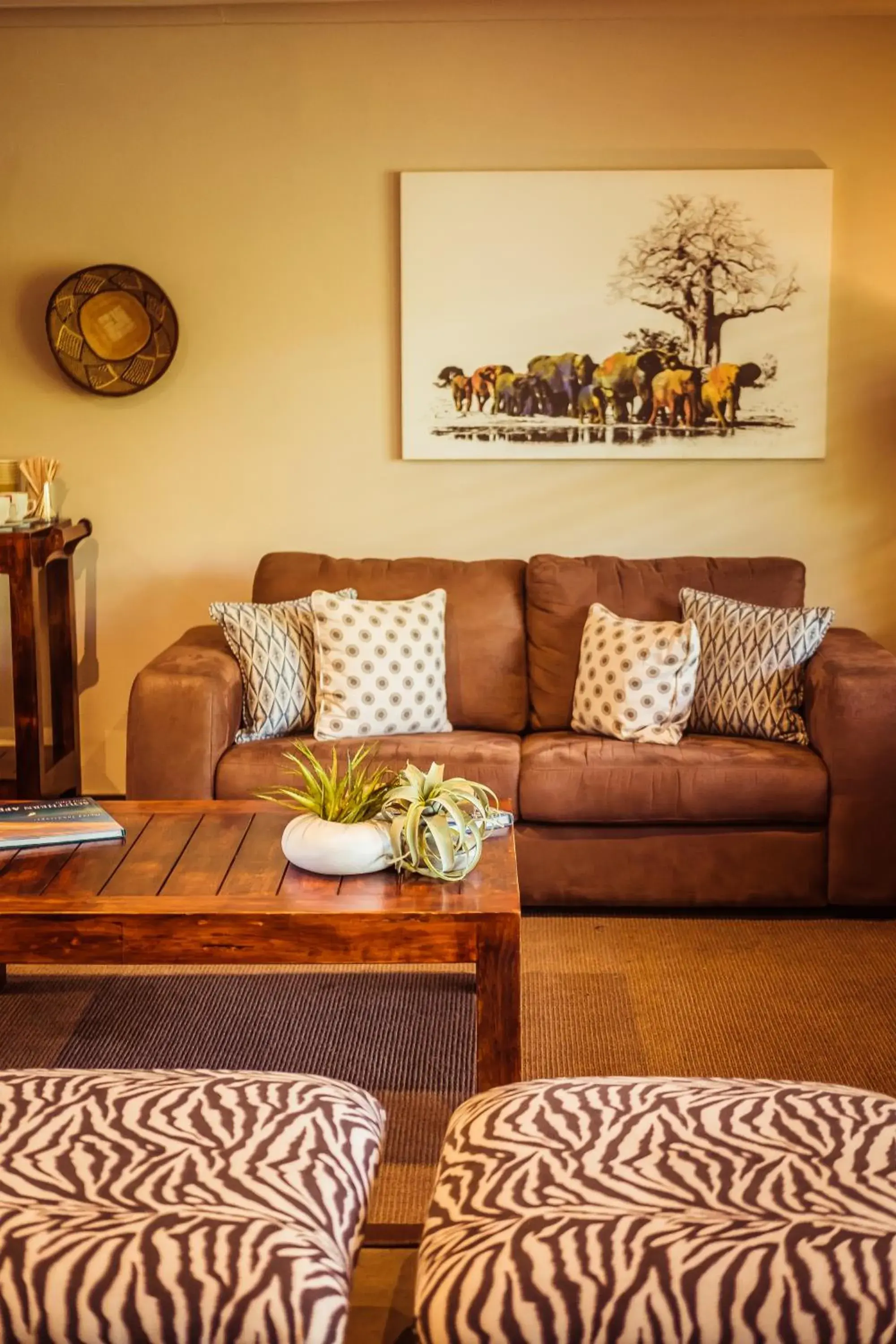 Communal lounge/ TV room, Seating Area in Bushveld Terrace - Hotel on Kruger