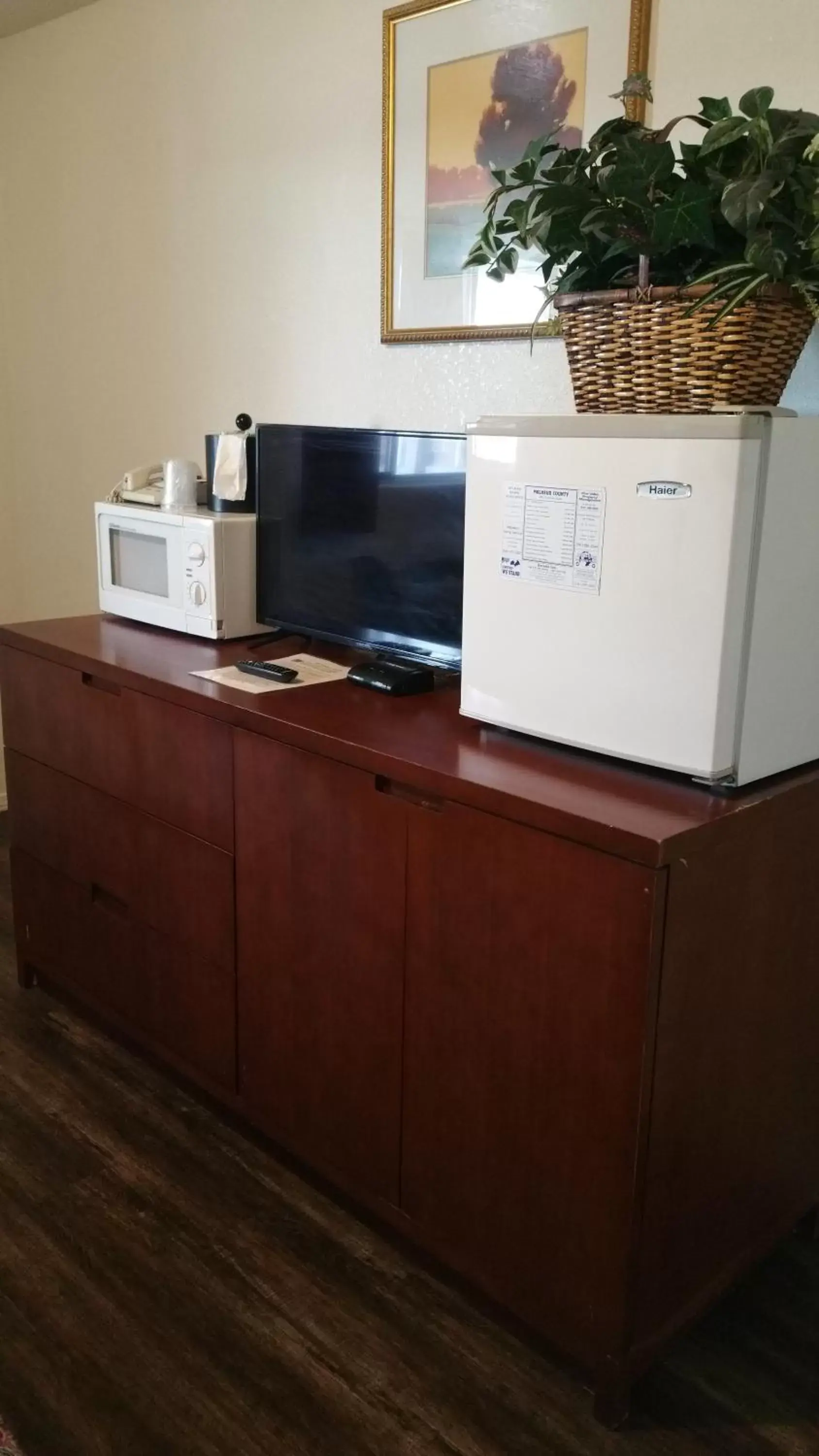 Decorative detail, TV/Entertainment Center in Ontario Inn