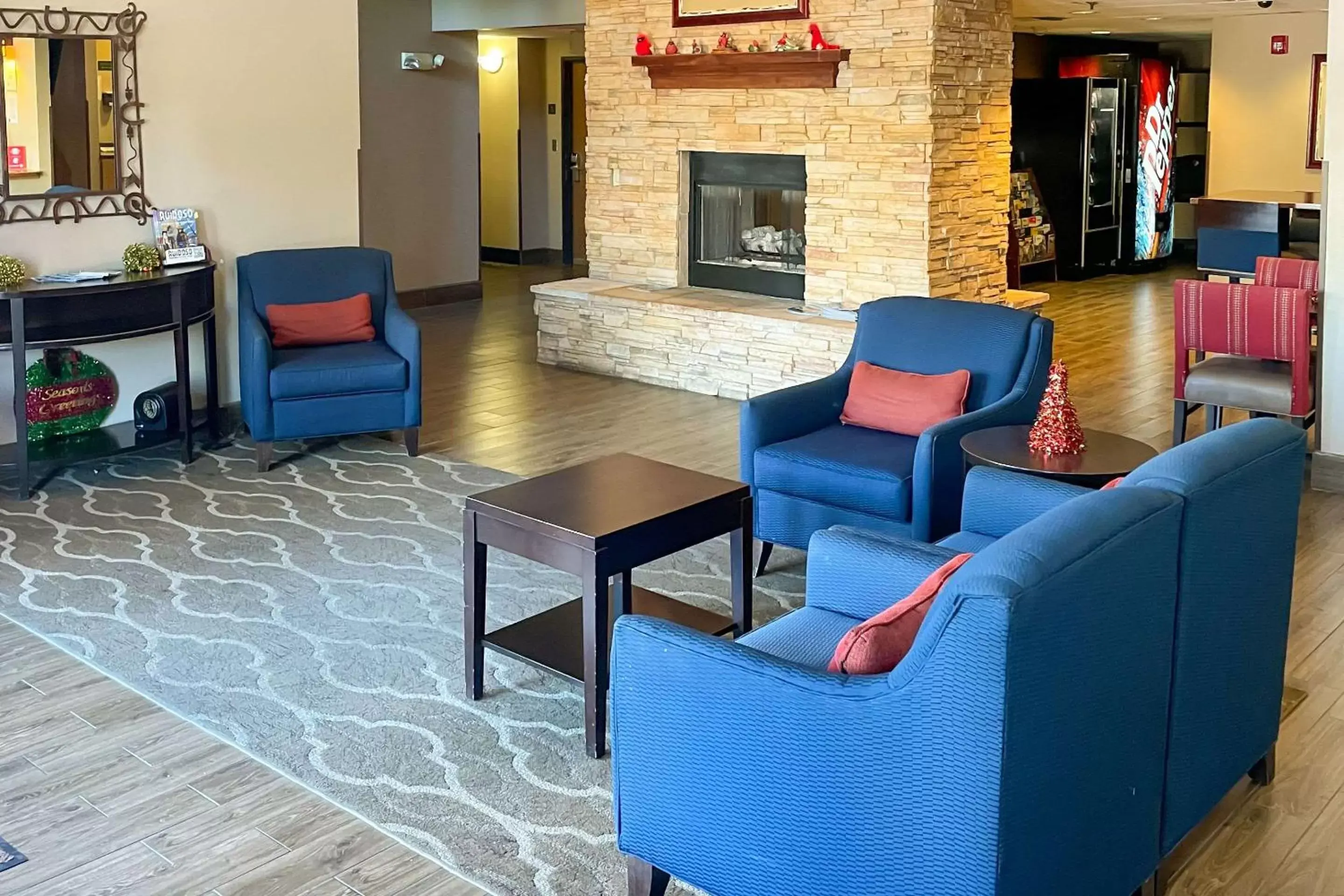Lobby or reception, Seating Area in Comfort Inn & Suites Midtown