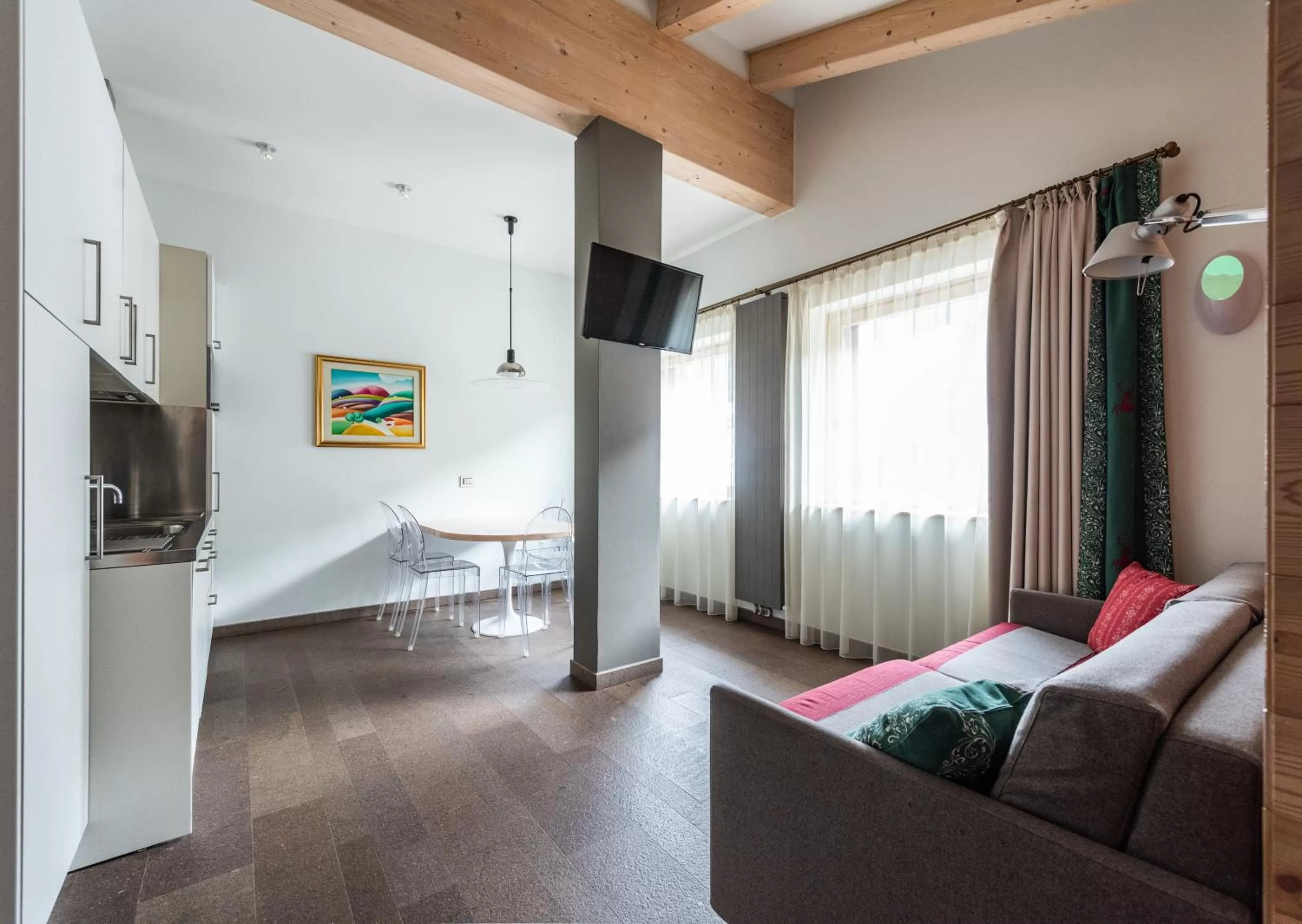 Photo of the whole room, Bed in Residence Antares