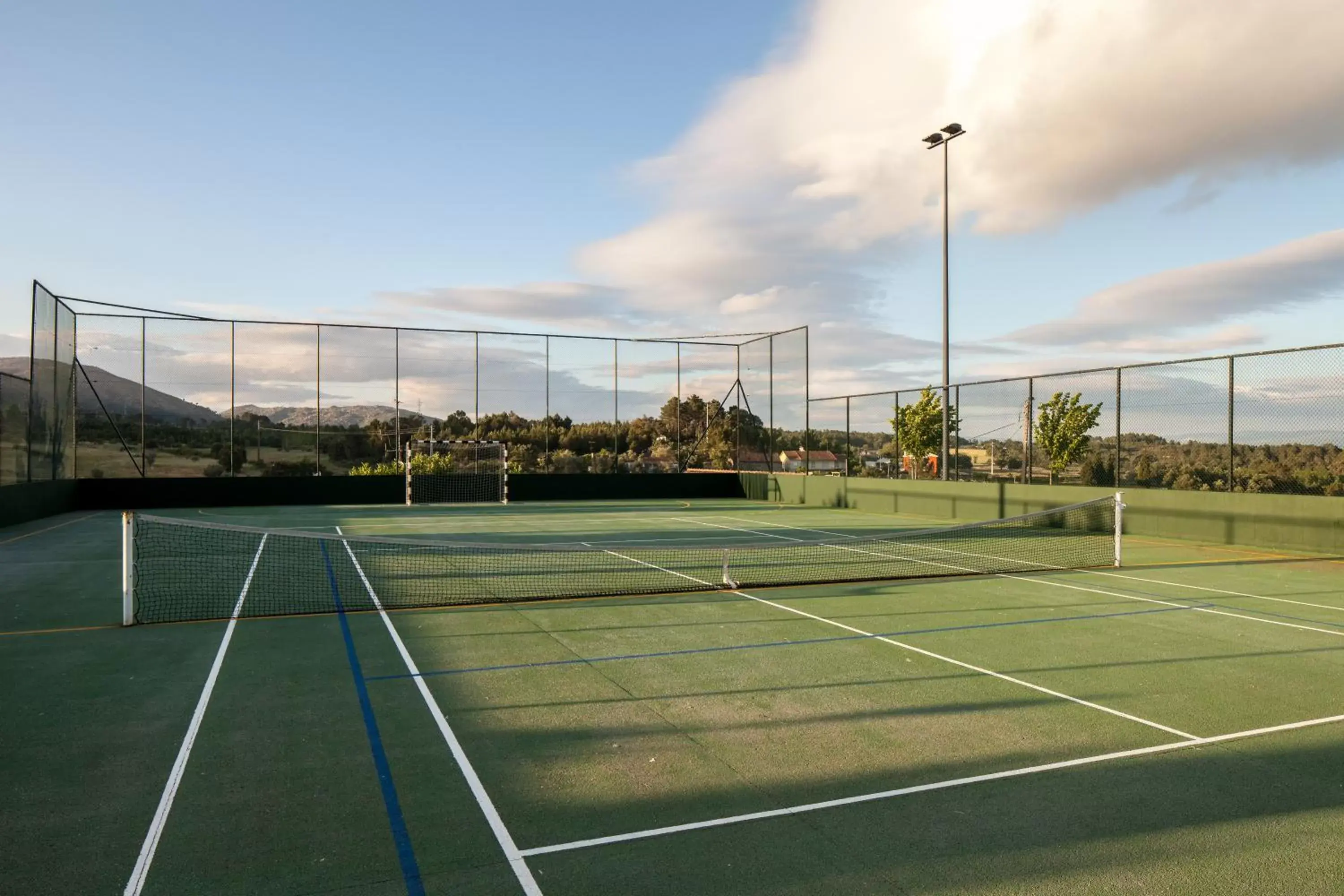 Tennis court, Tennis/Squash in Casas Novas Countryside Hotel Spa & Events