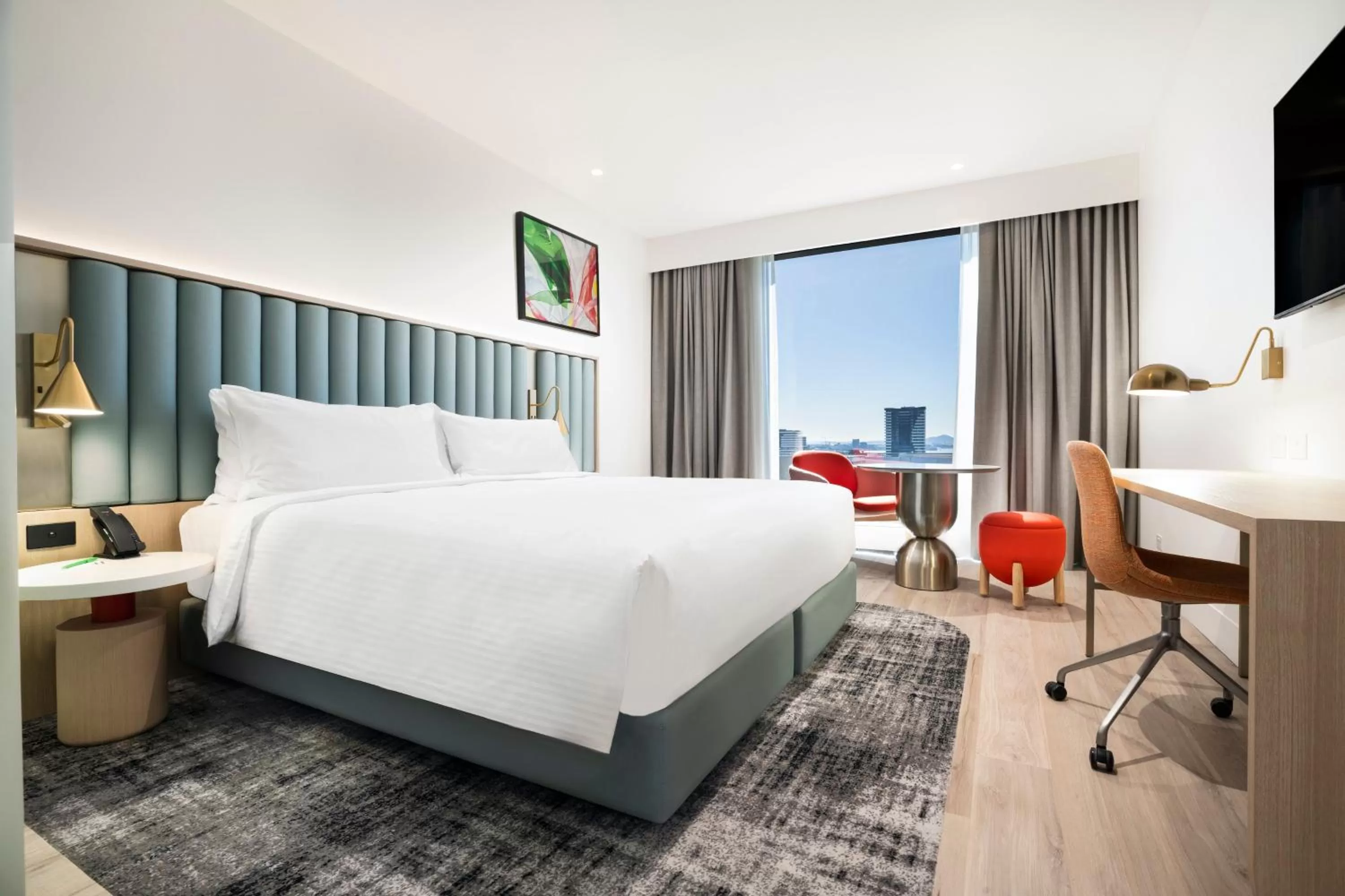Photo of the whole room, Bed in Holiday Inn & Suites Geelong by IHG