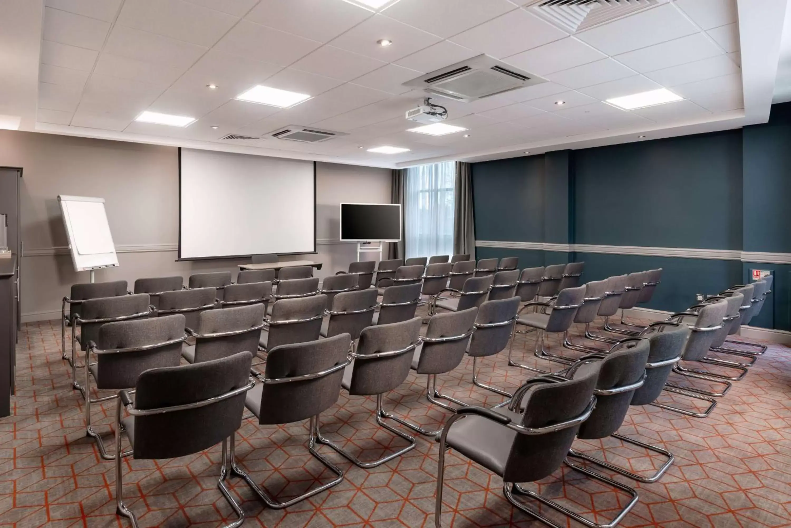 Meeting/conference room in Hilton Garden Inn London Heathrow Airport