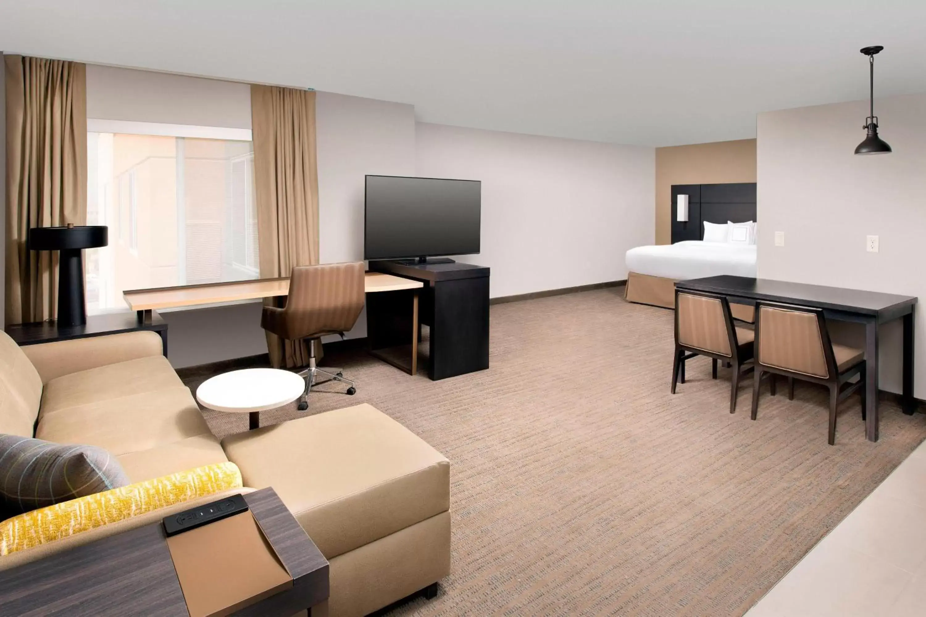 Photo of the whole room, Seating Area in Residence Inn by Marriott Denver Airport/Convention Center
