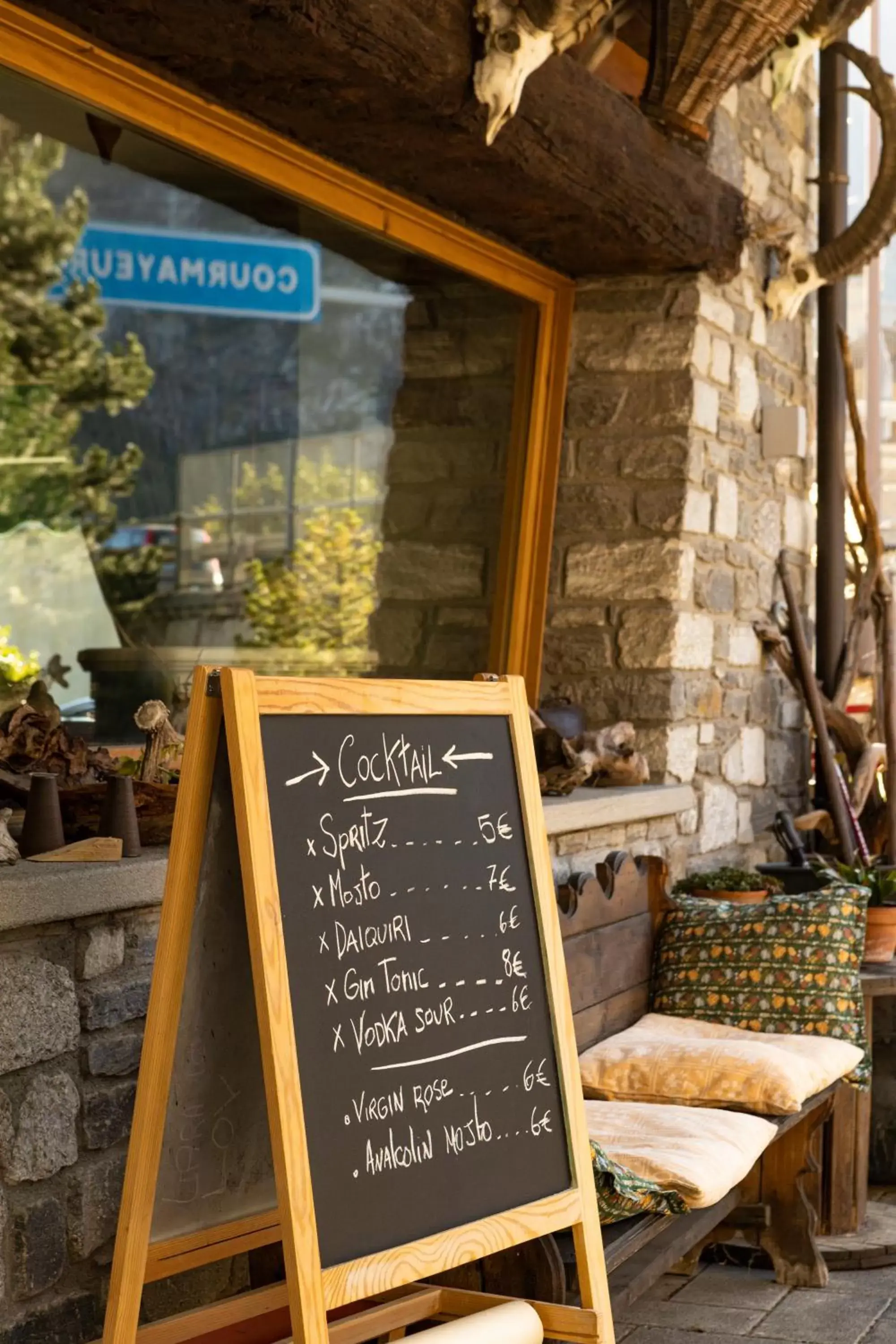 Facade/entrance in Hotel Walser Courmayeur