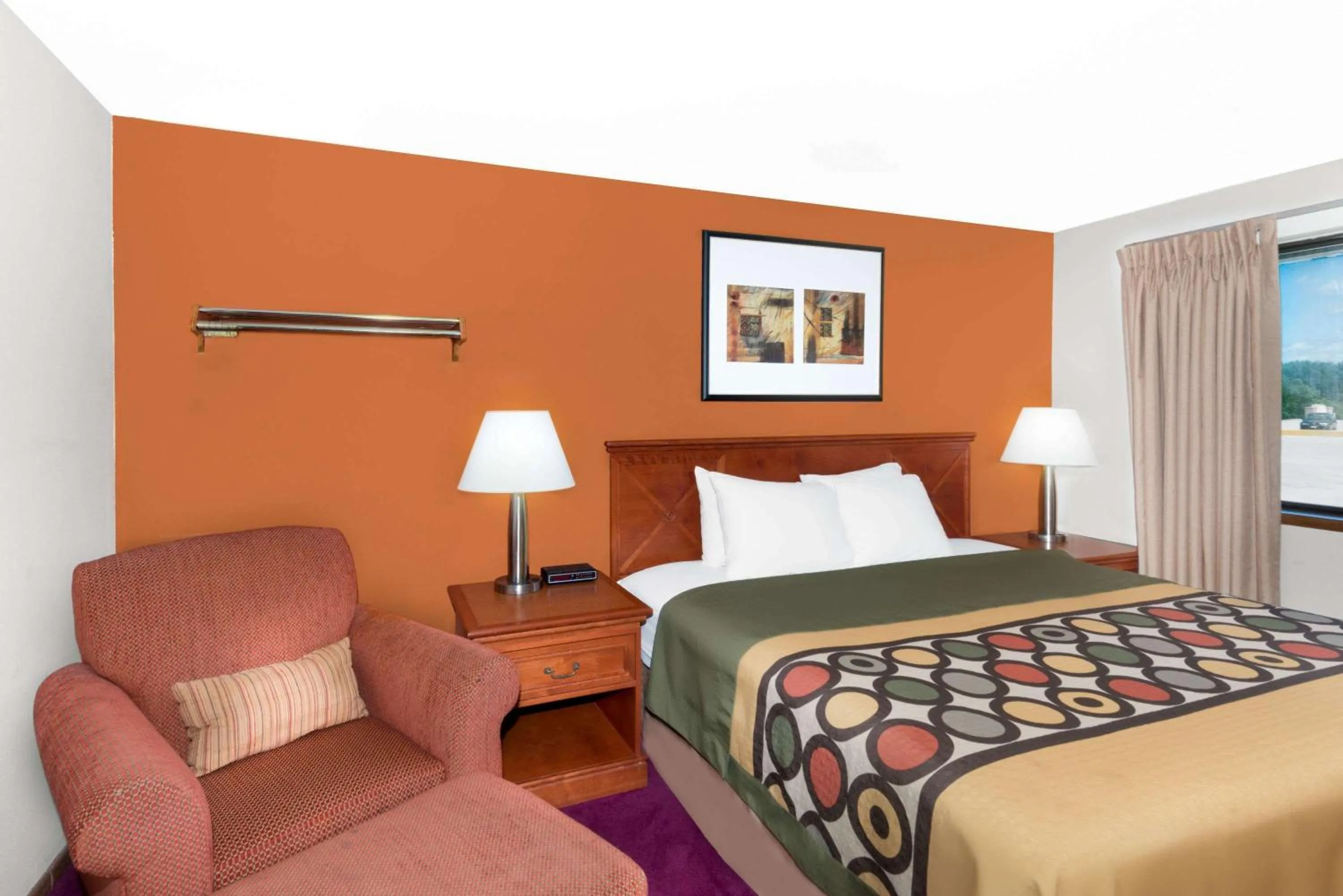 Photo of the whole room, Bed in Super 8 by Wyndham Algona