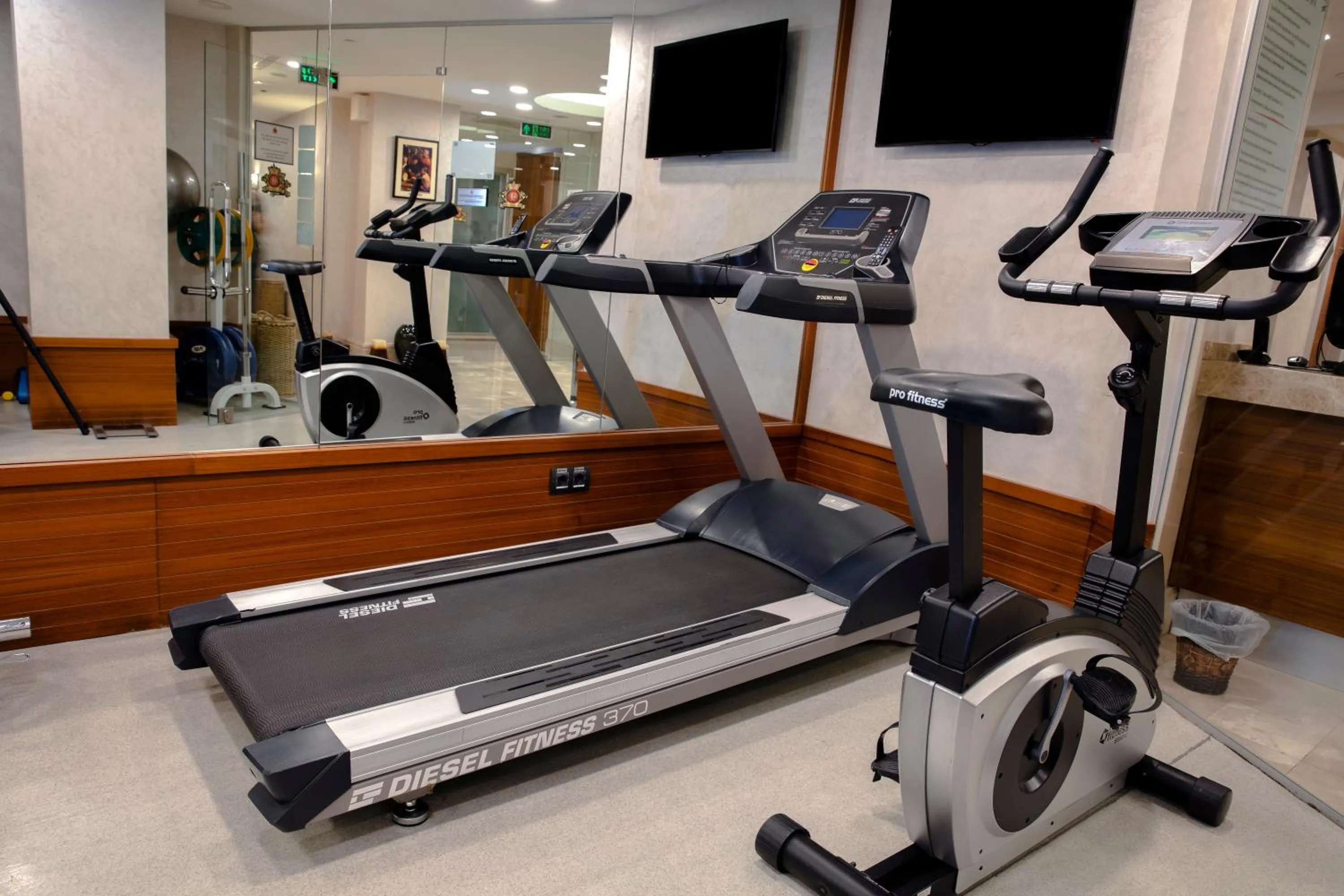 Fitness centre/facilities in Dosso Dossi Hotels Old City