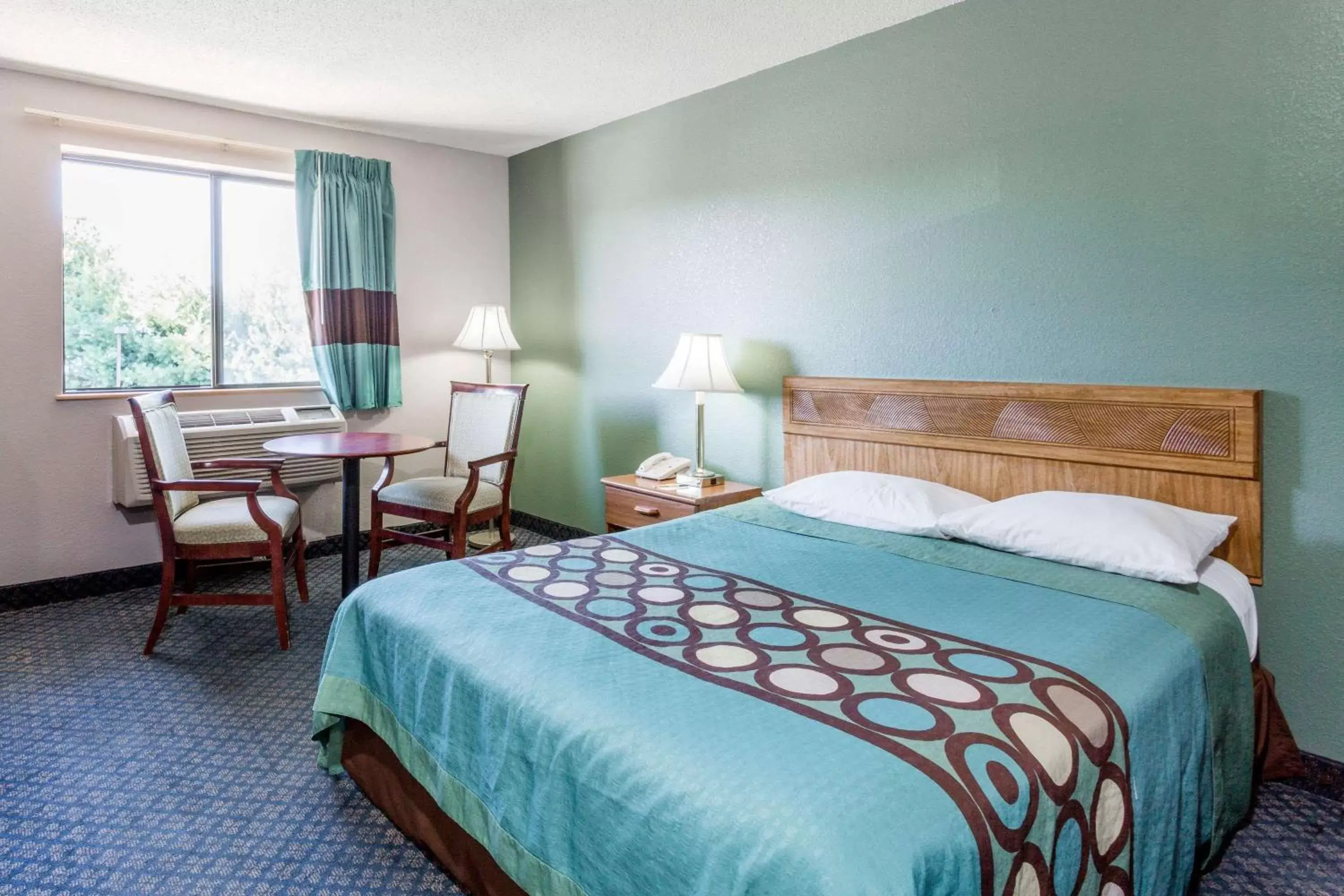 Photo of the whole room, Bed in Super 8 by Wyndham Richmond Midlothian Turnpike