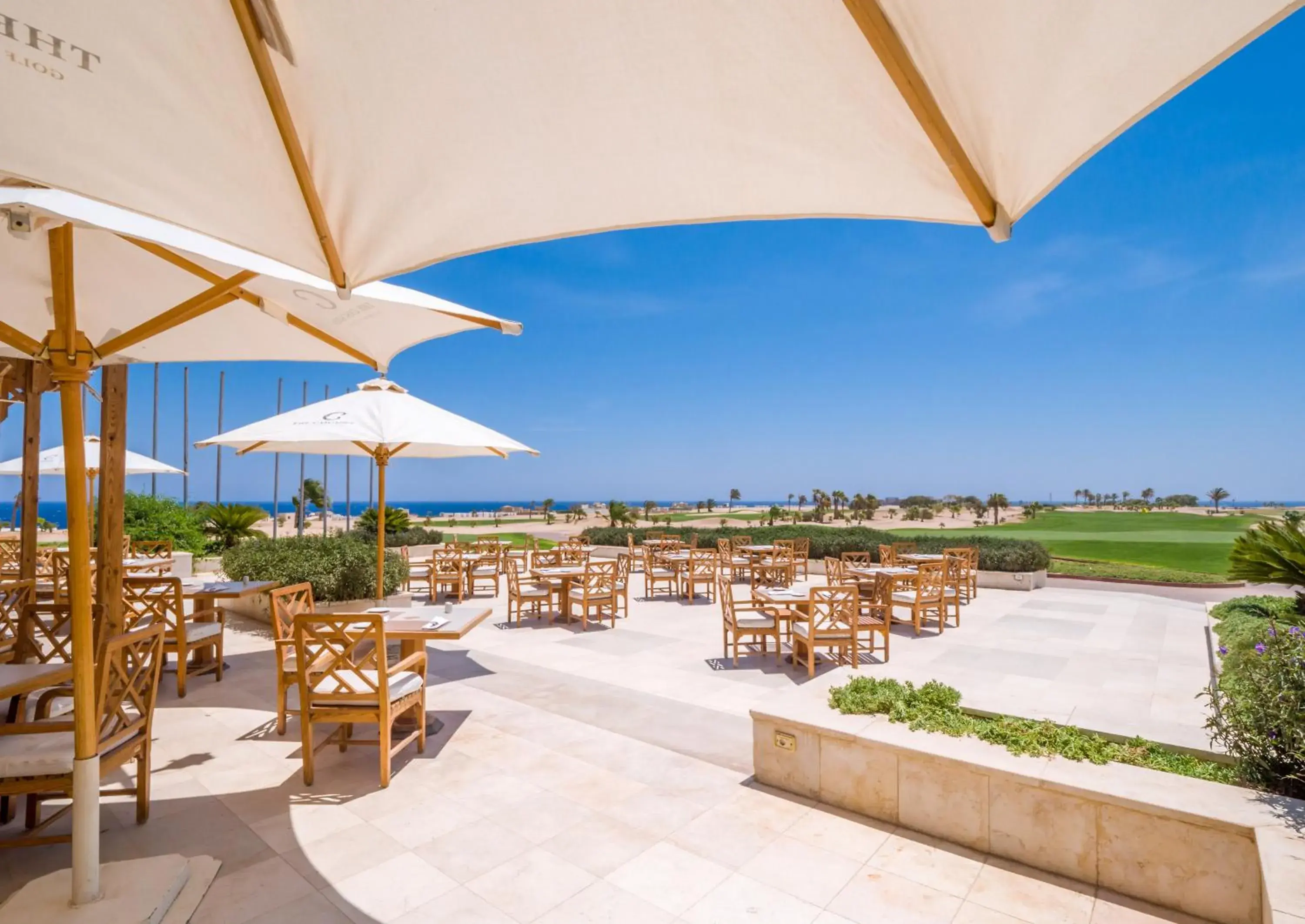 Restaurant/places to eat in The Cascades Golf Resort, Spa & Thalasso