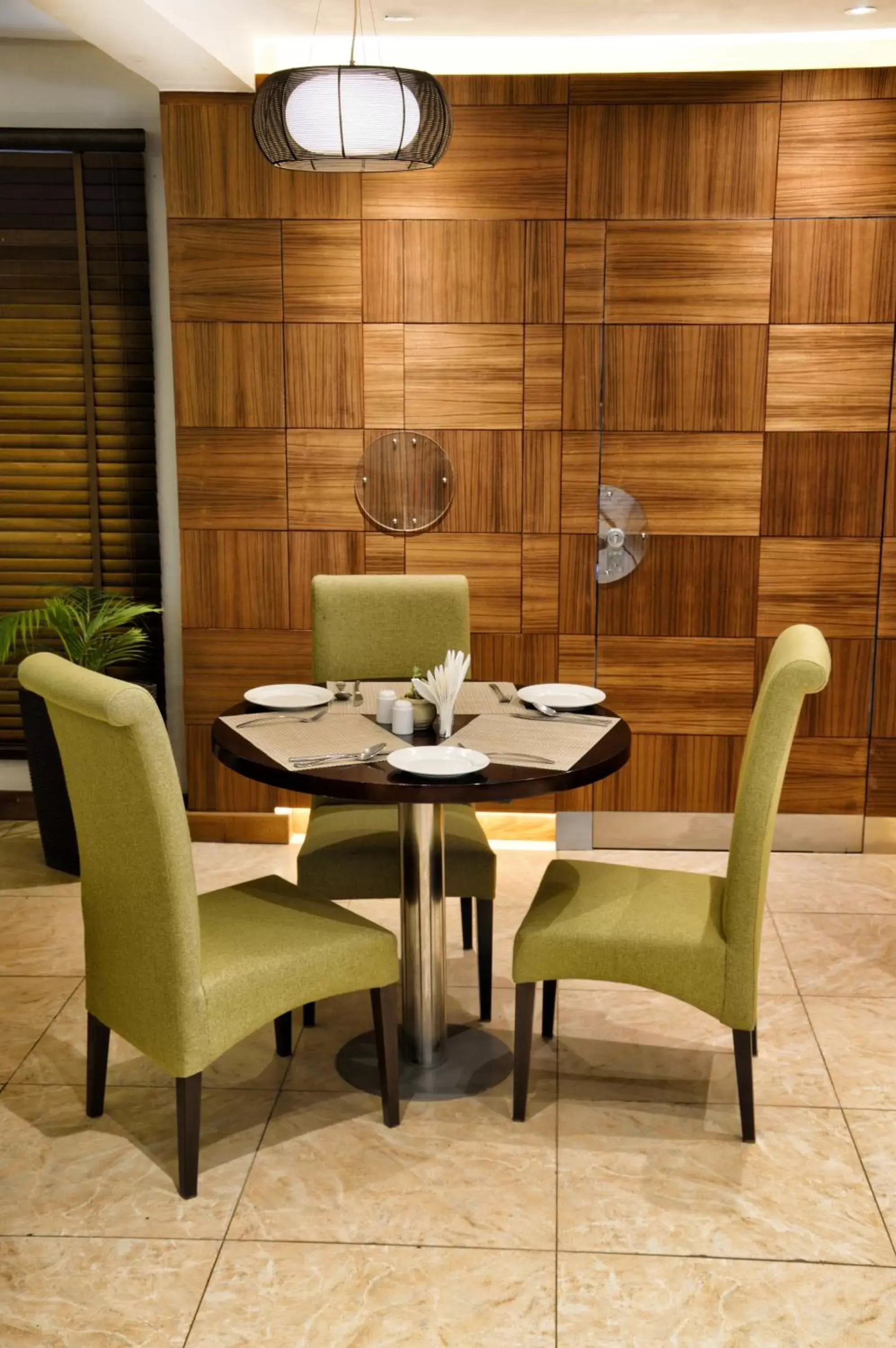 Dining area, Restaurant/Places to Eat in Zehneria Suites Hotel