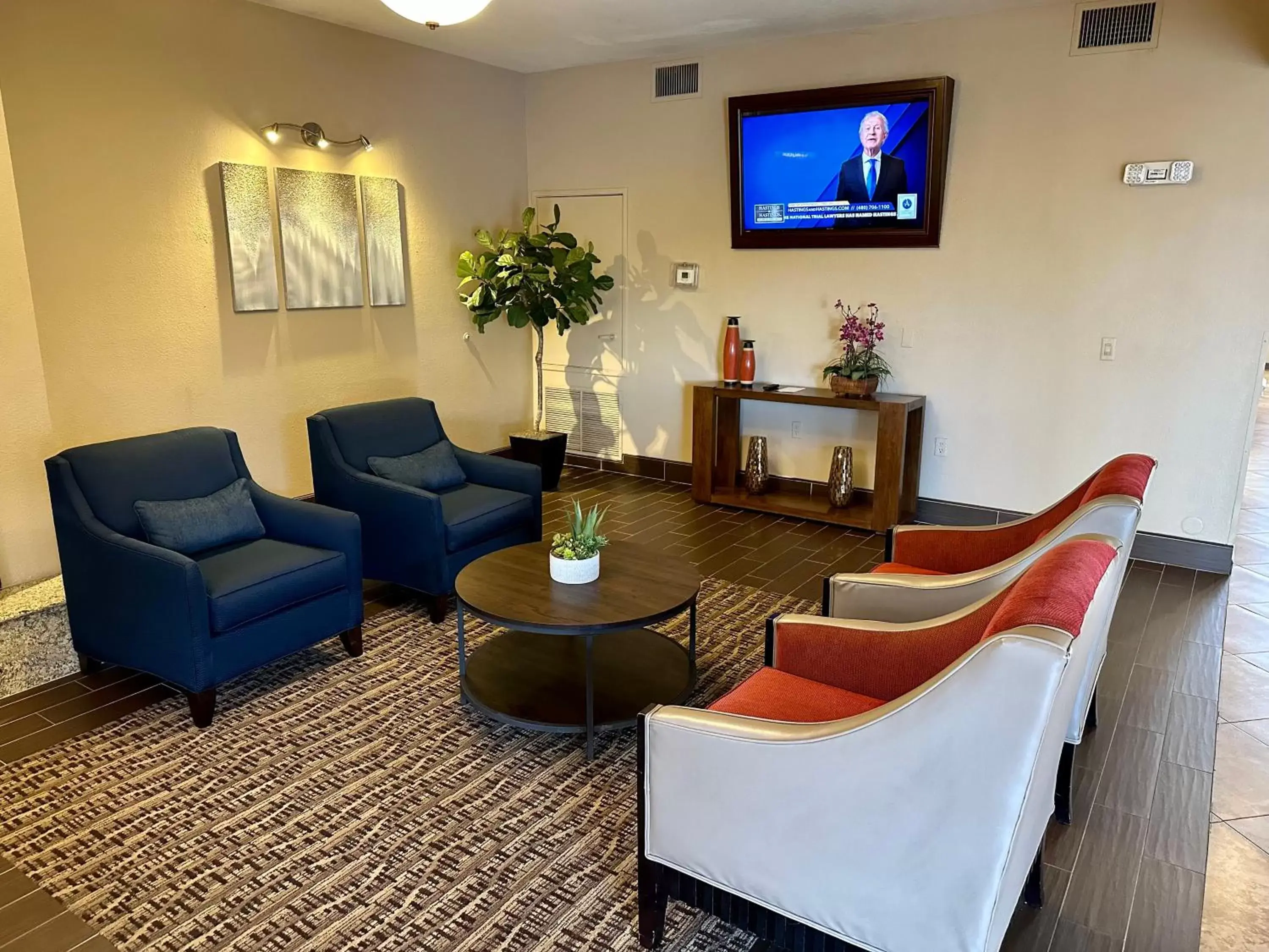 Lobby or reception, Seating Area in Comfort Inn West Phoenix at 27th Ave and I-I0