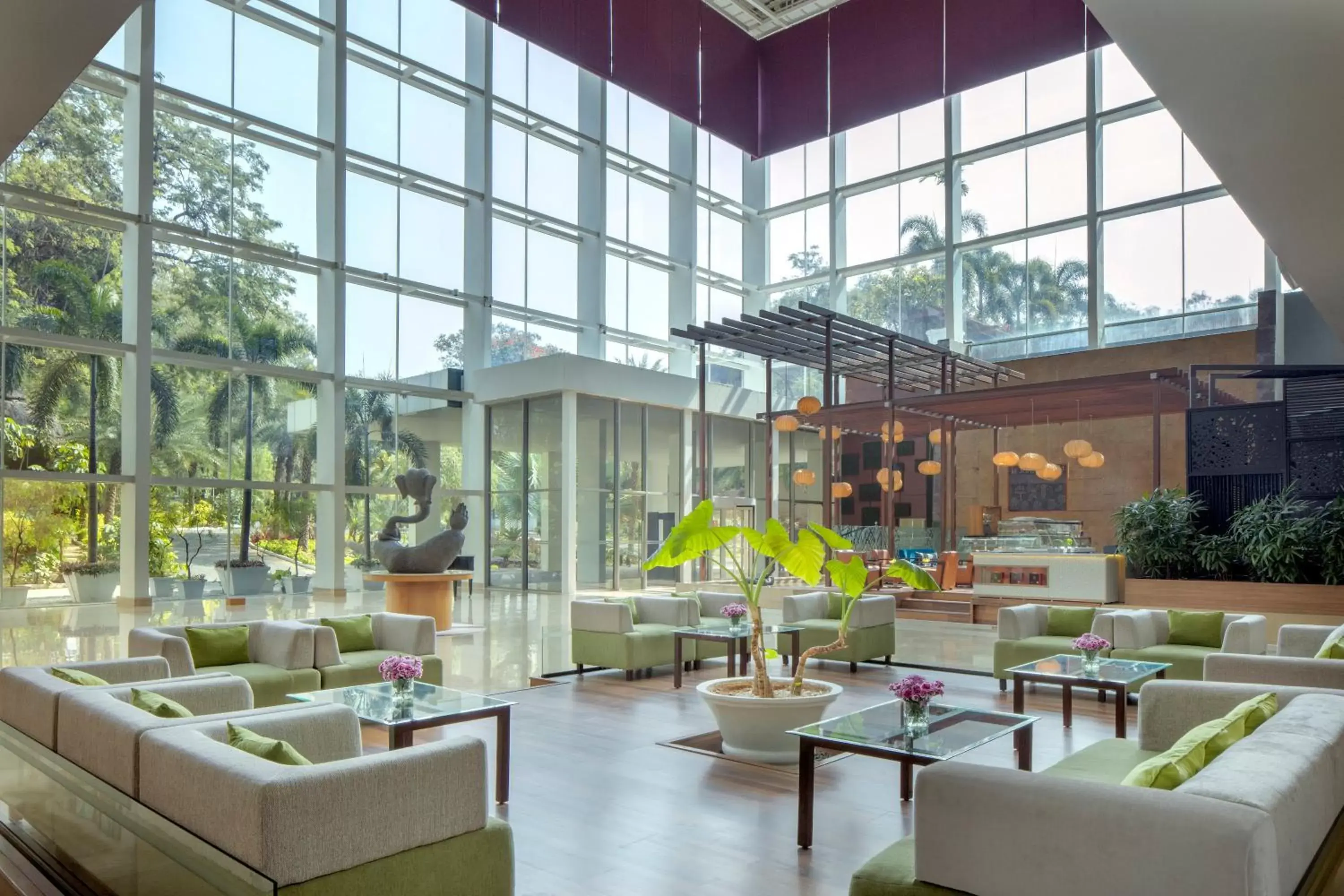 Lobby or reception in Radisson Blu Plaza Hotel Hyderabad Banjara Hills