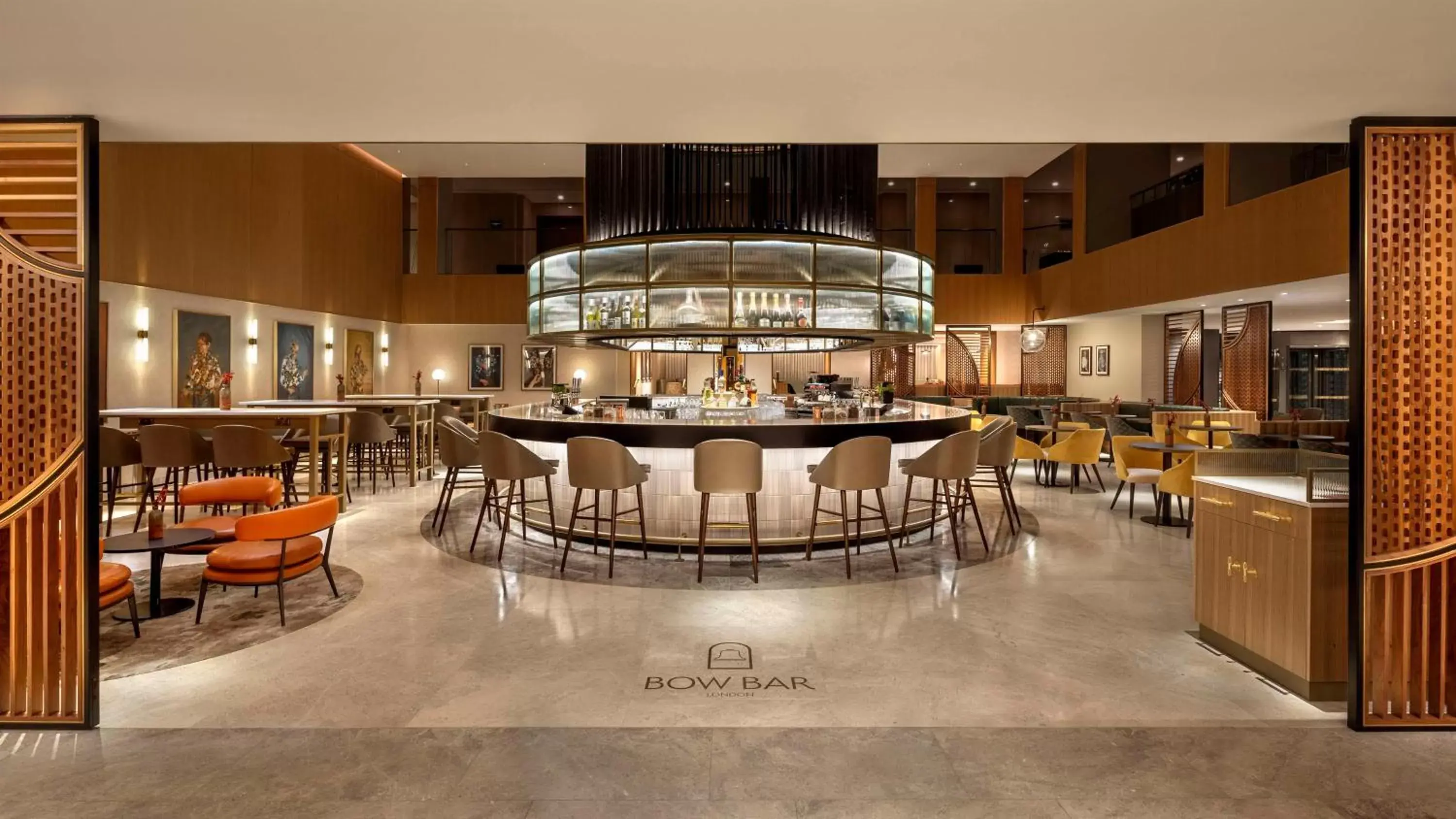 Lounge or bar, Lounge/Bar in Hilton London Metropole
