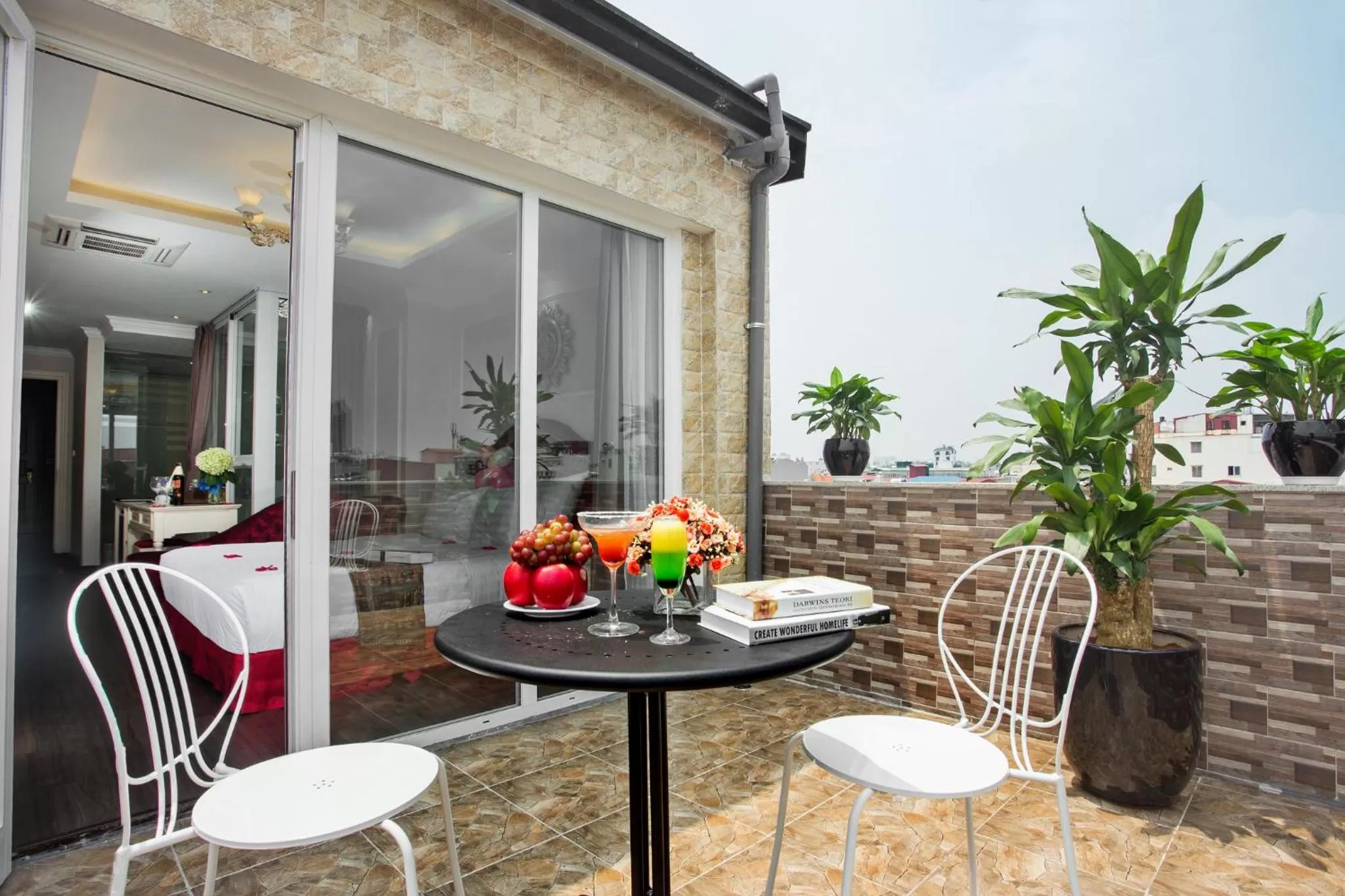 Balcony/Terrace in Luxury Old Quarter Hotel & Gym