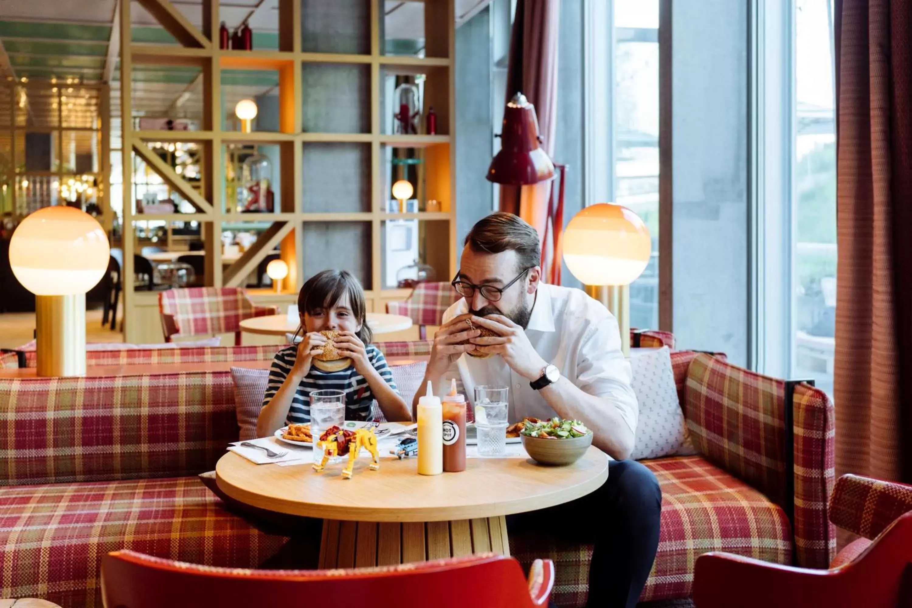 Restaurant/places to eat in Hyatt Place Zurich Airport the Circle